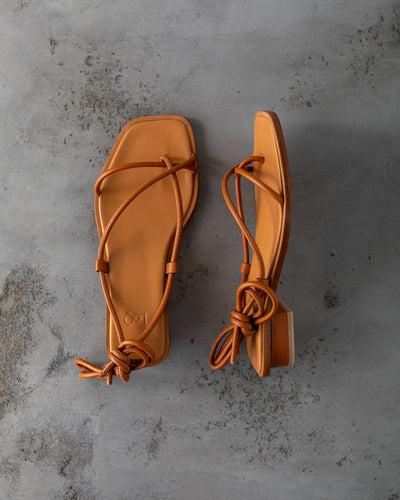 LOQ Ara Sandal, Cuero