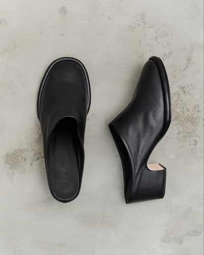 Lauren Manoogian Arch Mule, Black