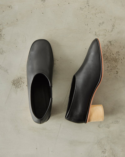 Lauren Manoogian Dowel Heel, Black