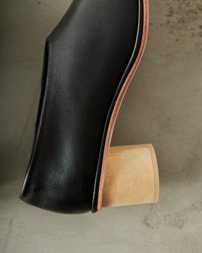 Lauren Manoogian Dowel Heel, Black