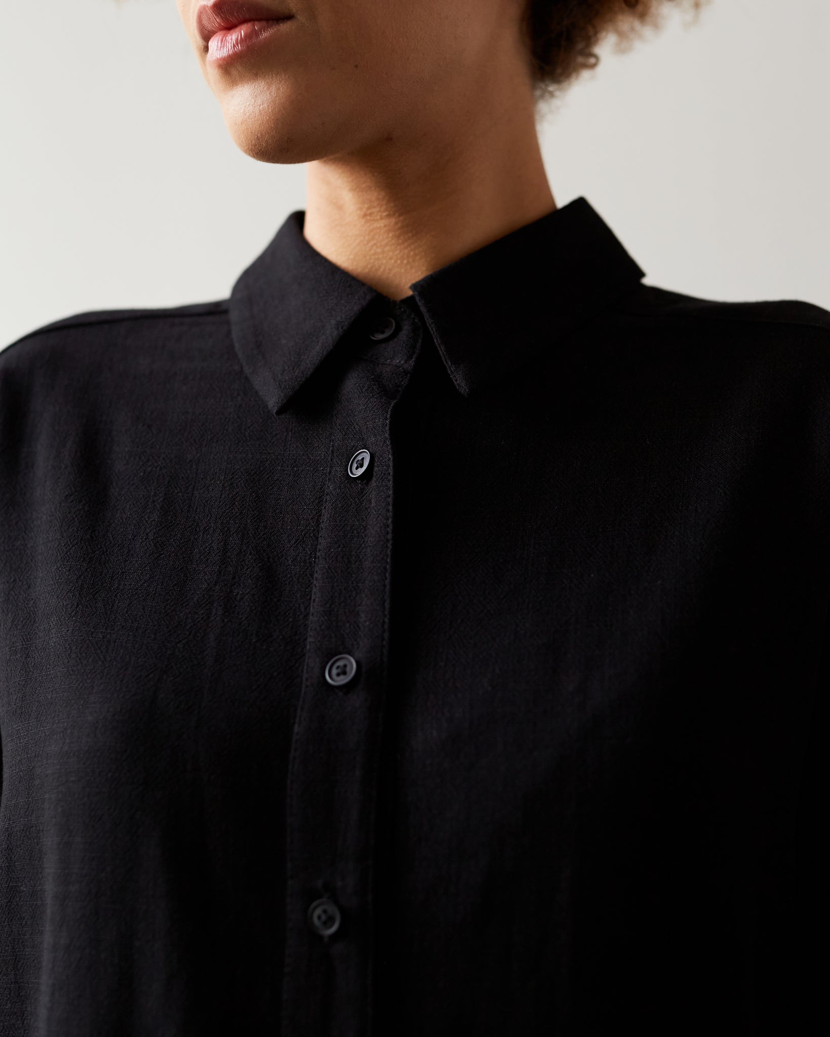 7115 Signature Dolman Shirt, Black