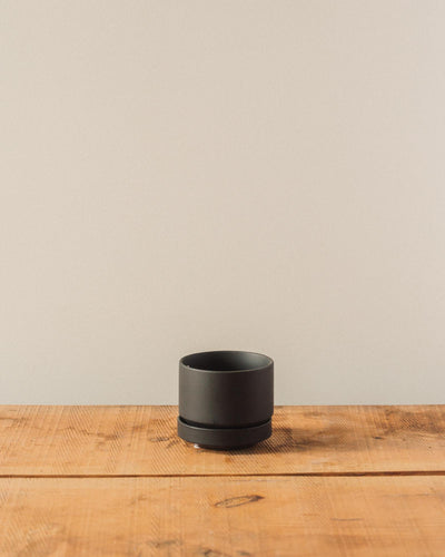 Round Two Pot, Black