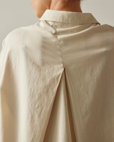 7115 Airy Flat Hem Button Down, Oyster