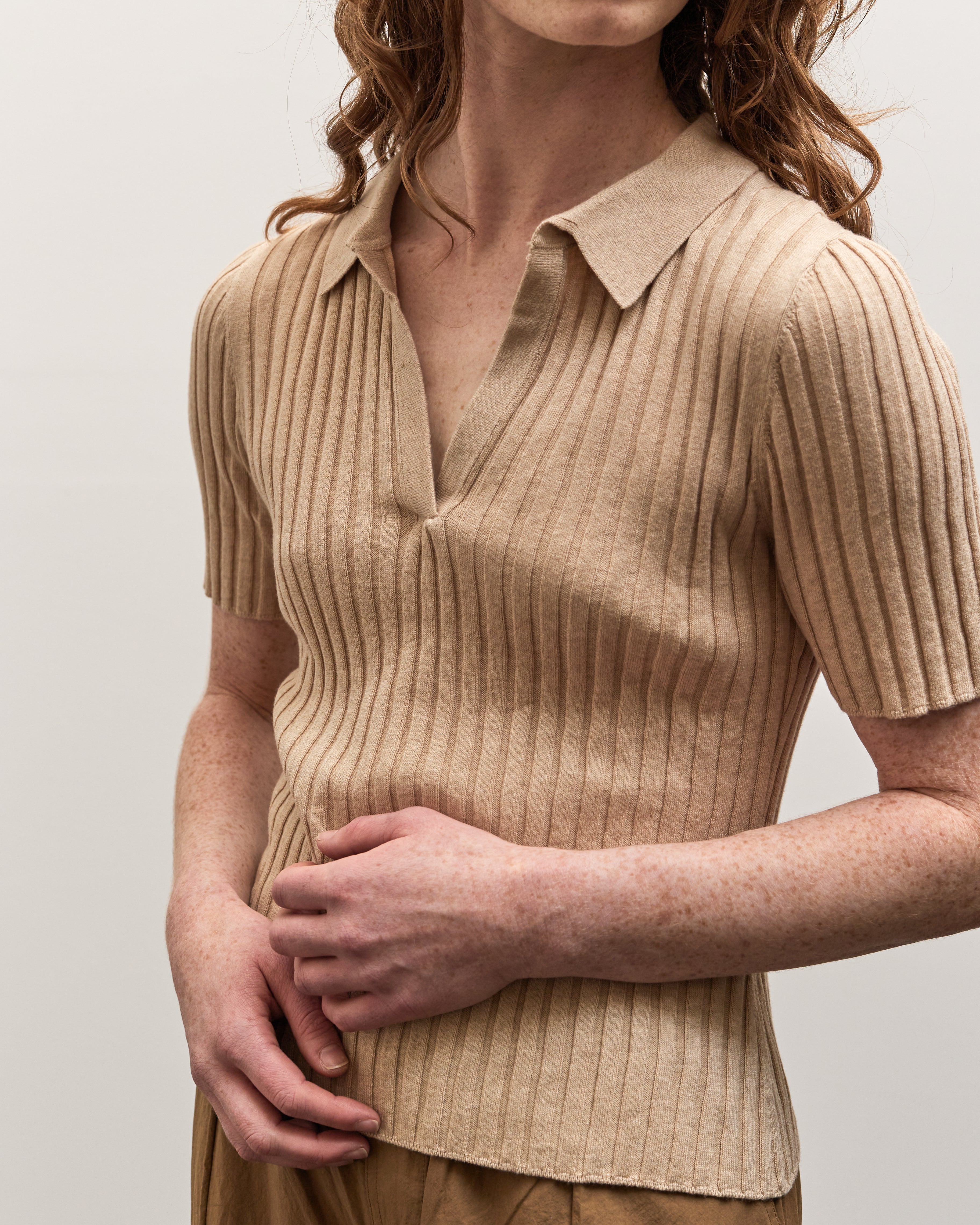 7115 Collared V-Neck Knit Top, Tan – Glasswing