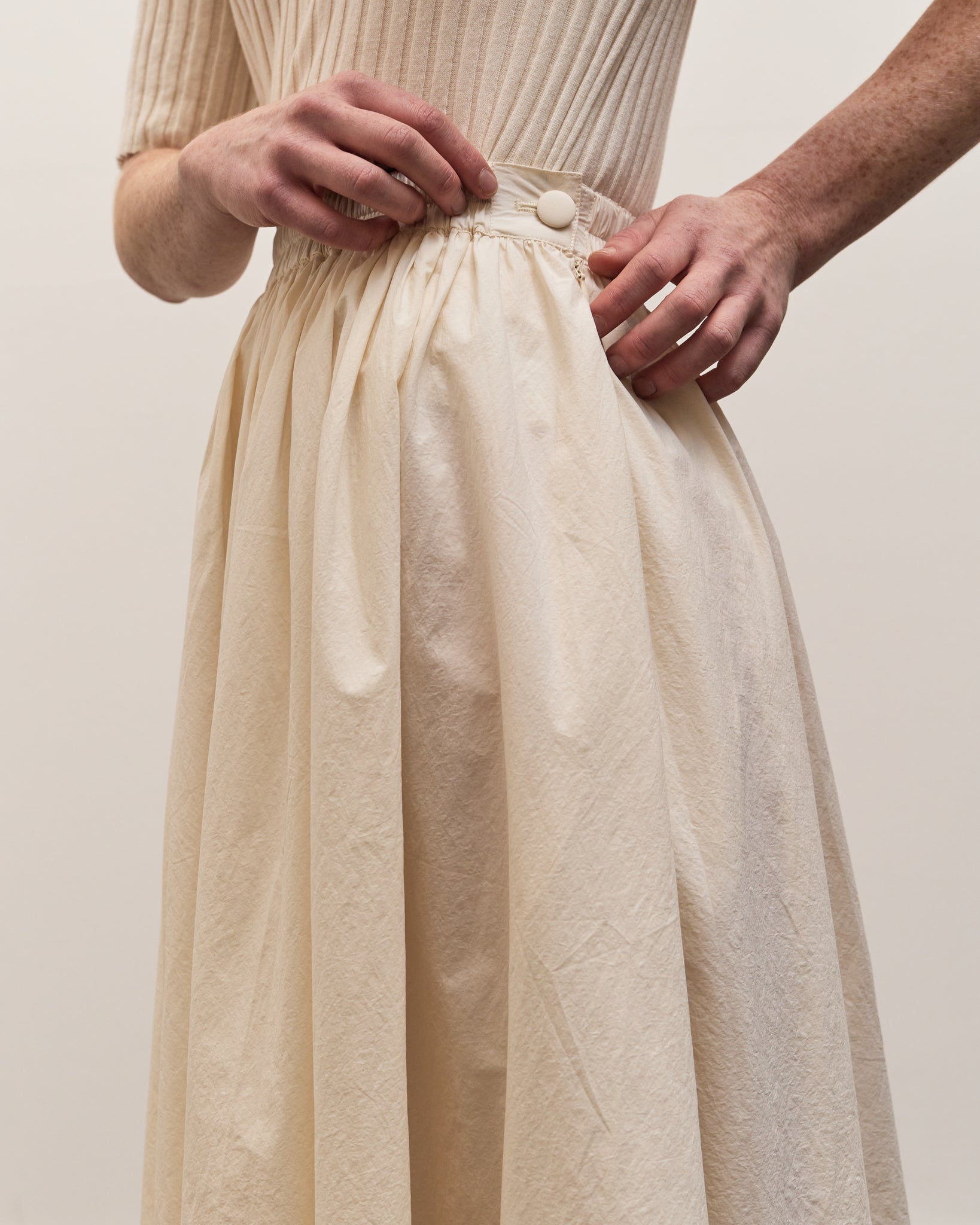 7115 Papery Lantern Elastic Skirt, Off-White