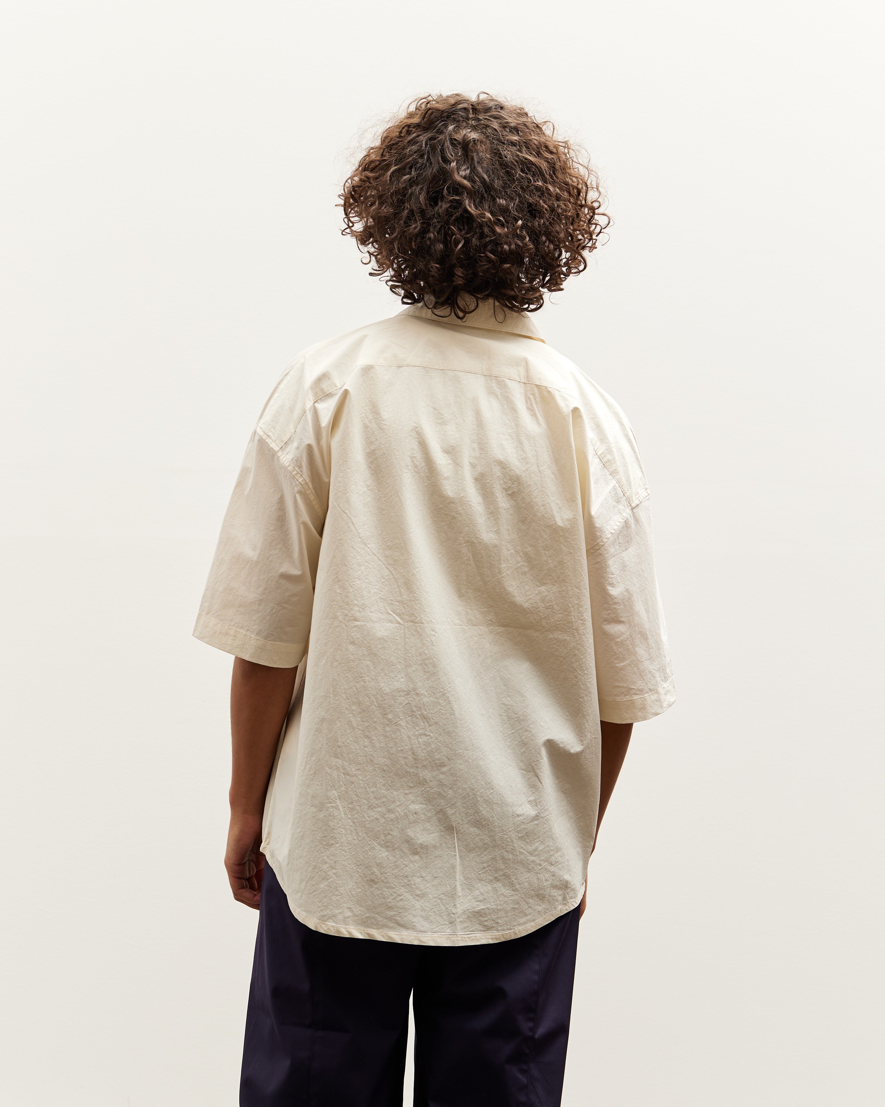 7115 Papery Oversized SS, Off-White – Glasswing