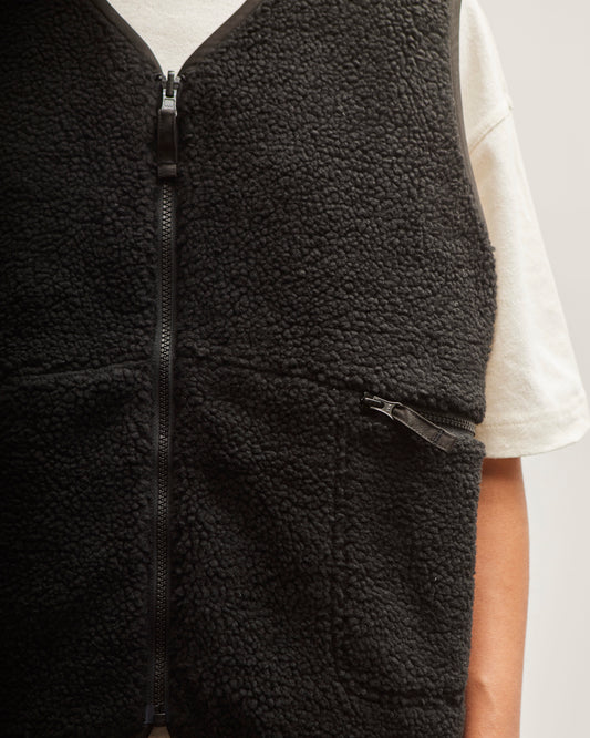 7115 Reversible Vest, Black