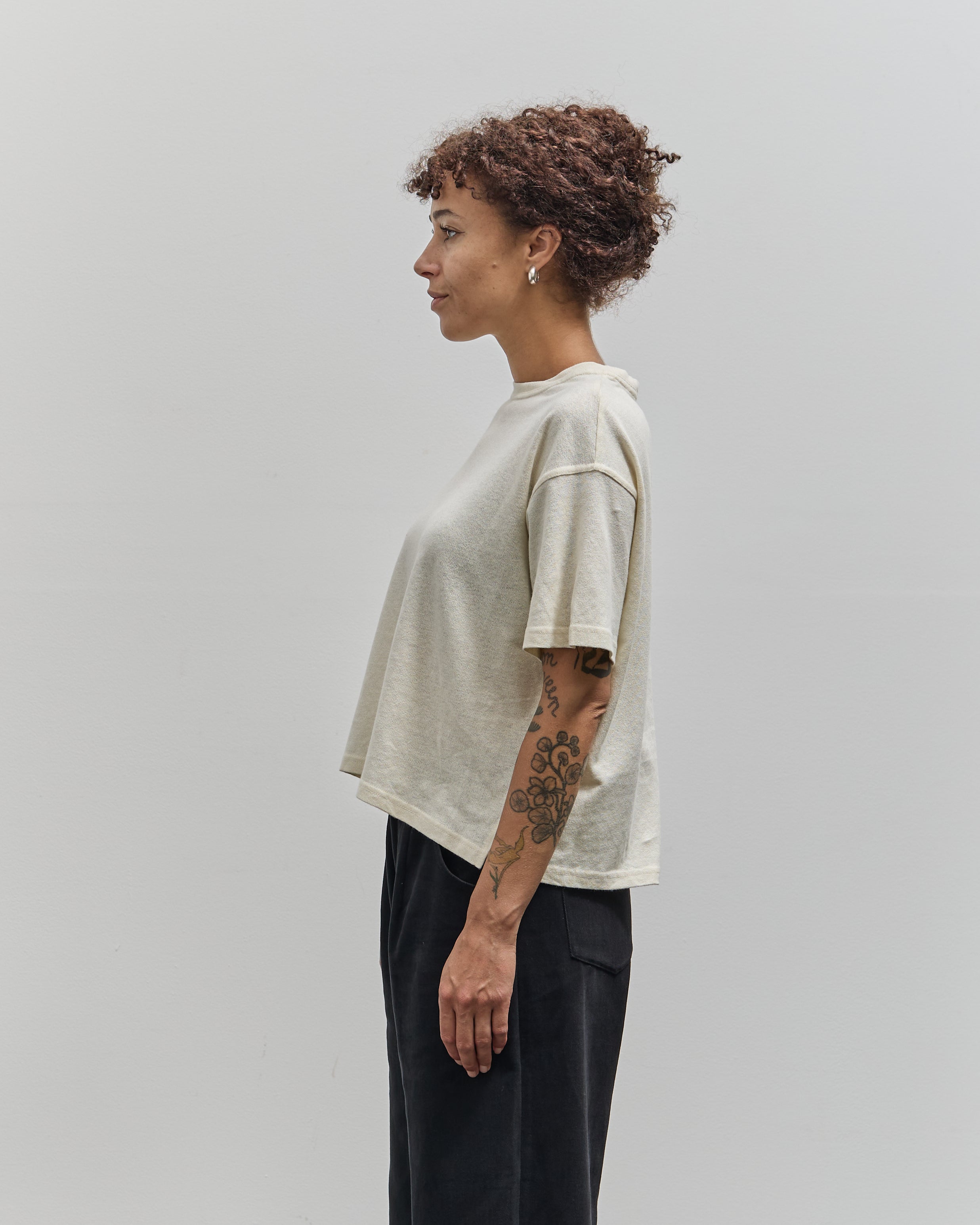 7115 Signature Cropped Tee, Off-White – Glasswing
