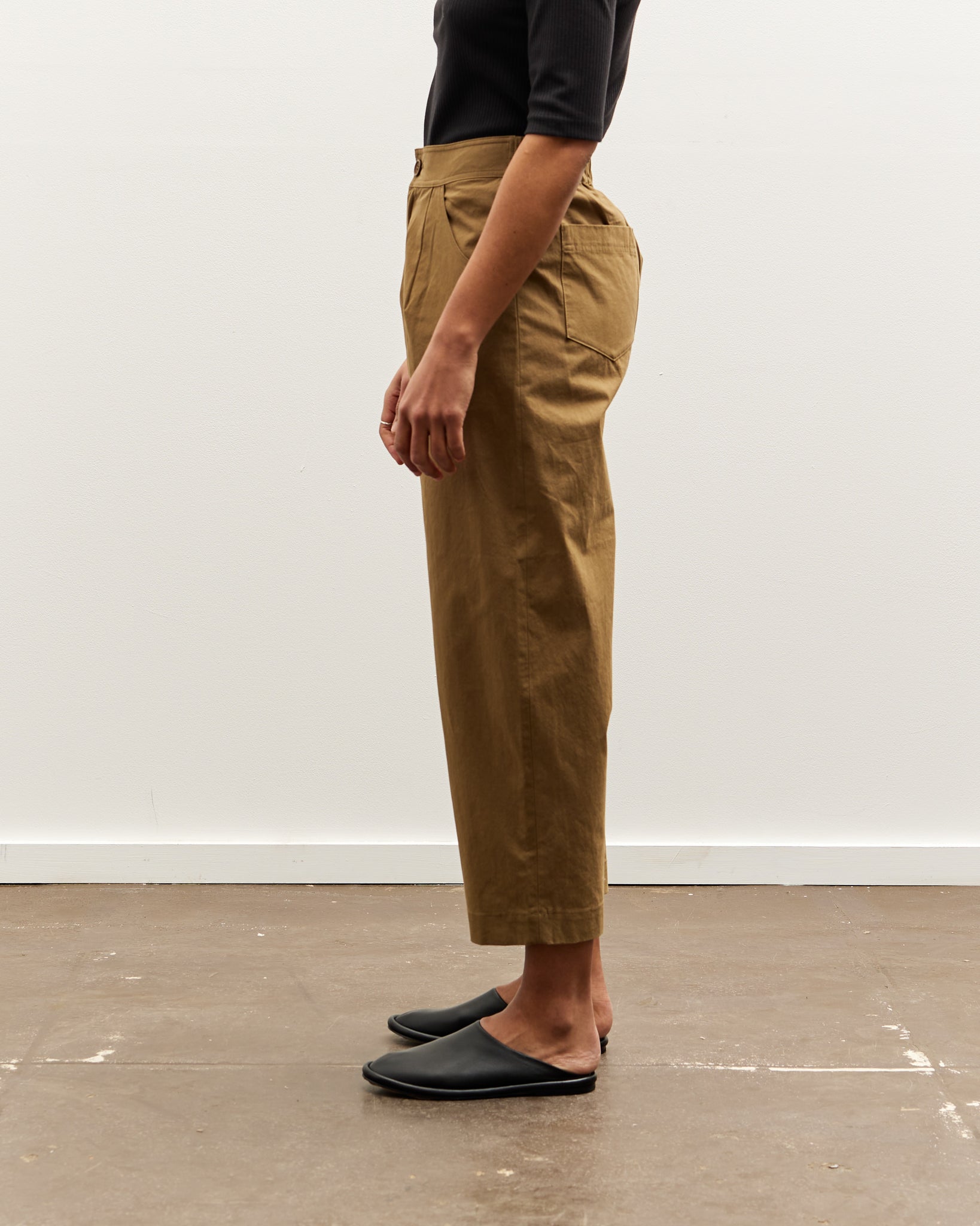 7115 Signature Curved Leg Trouser, Brown