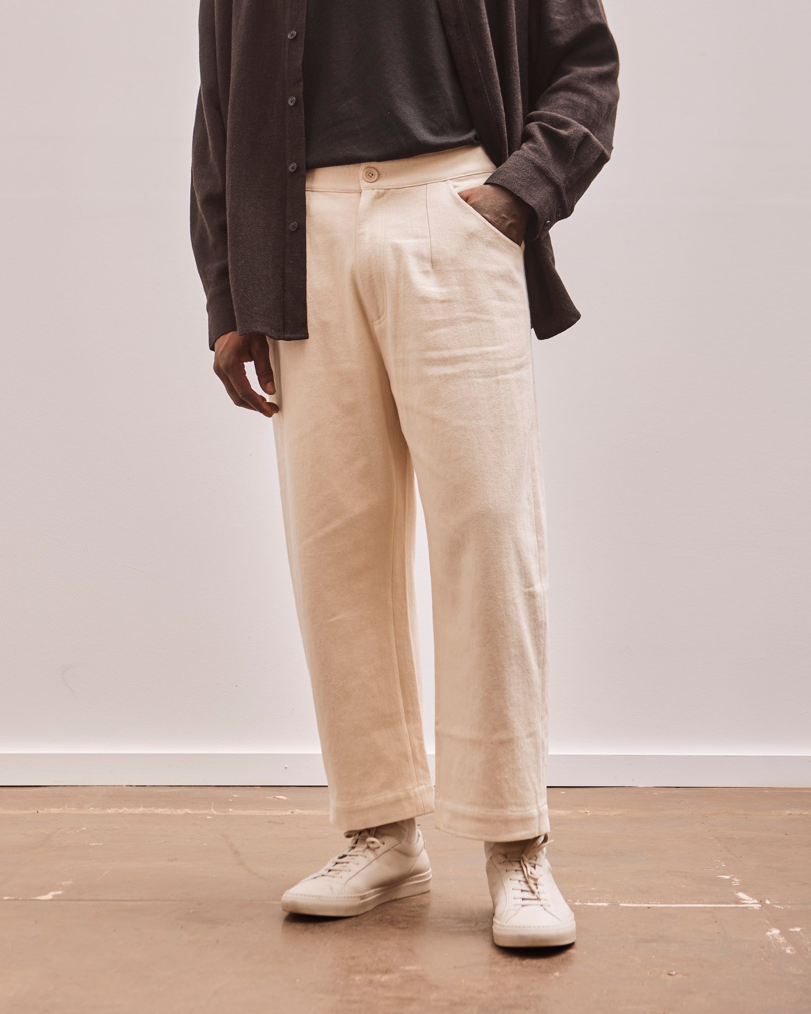 7115 Signature Curved Leg Trouser, Off-White, front view