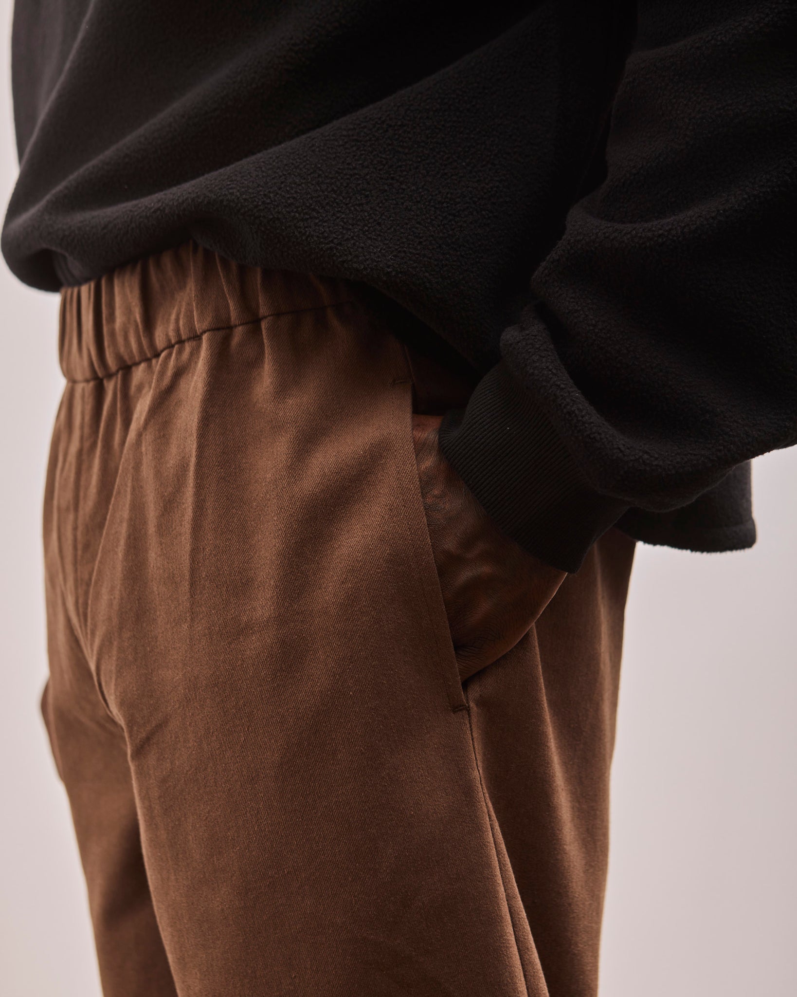 7115 Signature Elastic Pull-Up Trouser, Brown, waistband and pocket detail