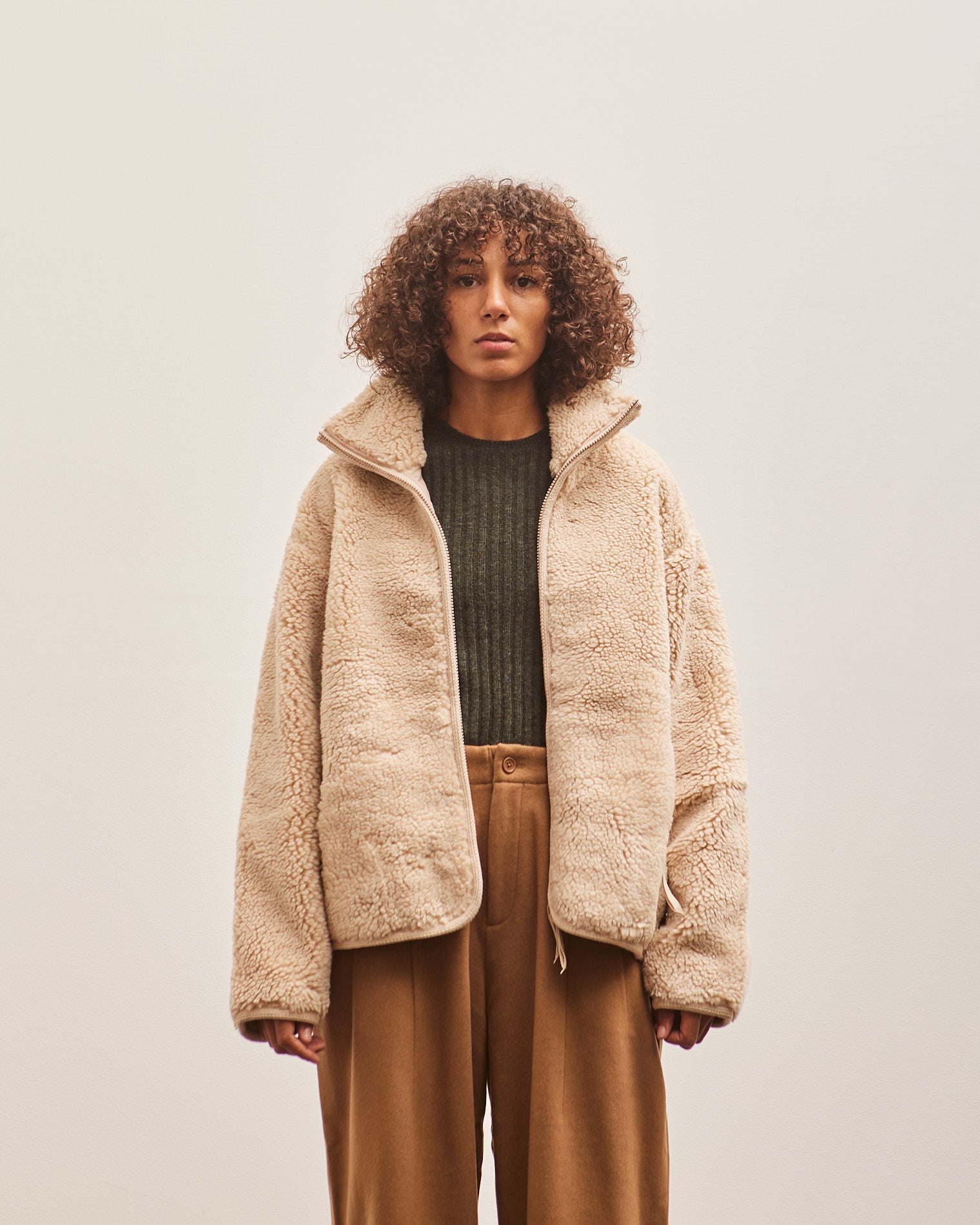 7115 Zip Up Turtleneck Curly Jacket, Beige – Glasswing