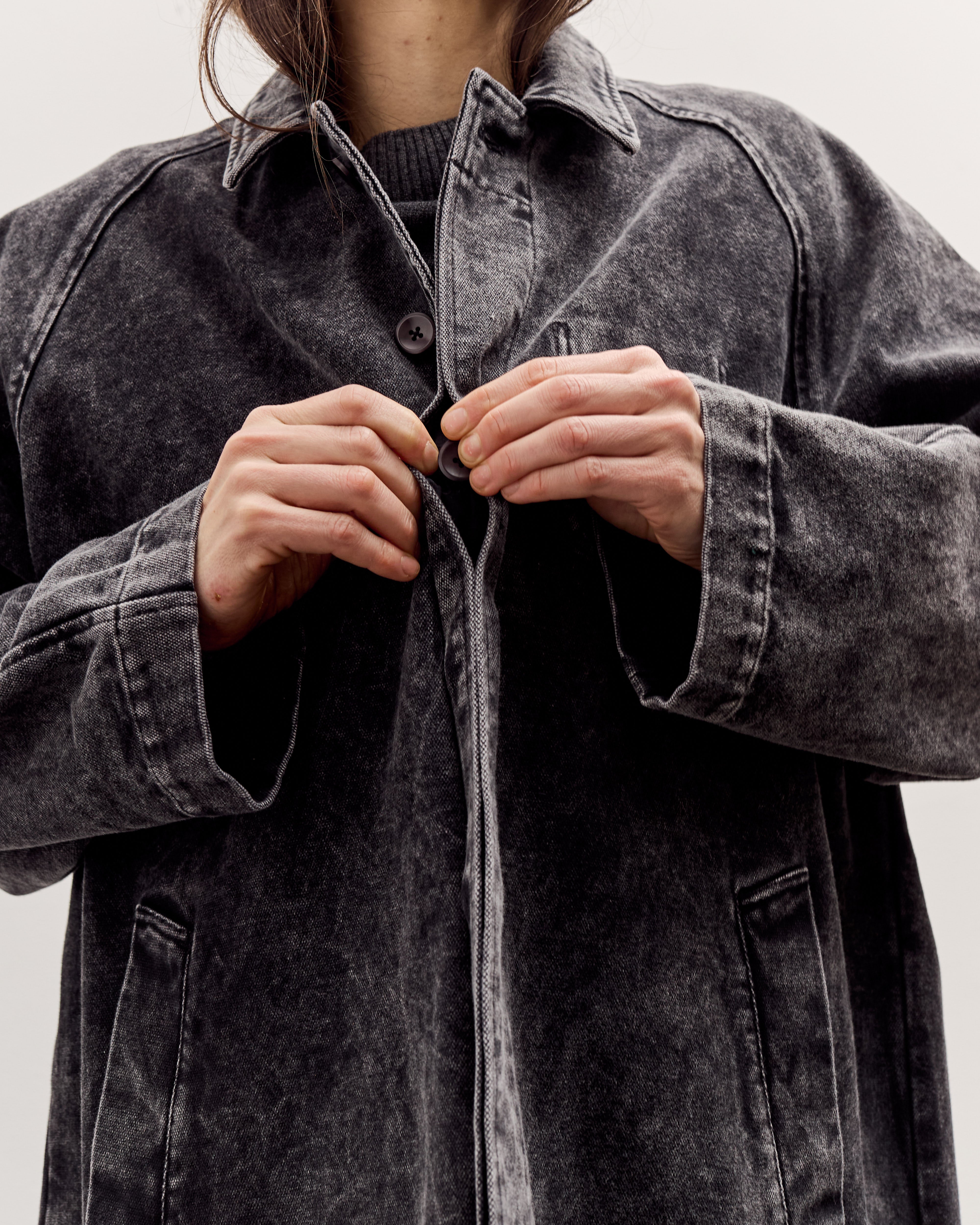 7115 by Szeki Fall Duster, Spotted Washed Black – Glasswing