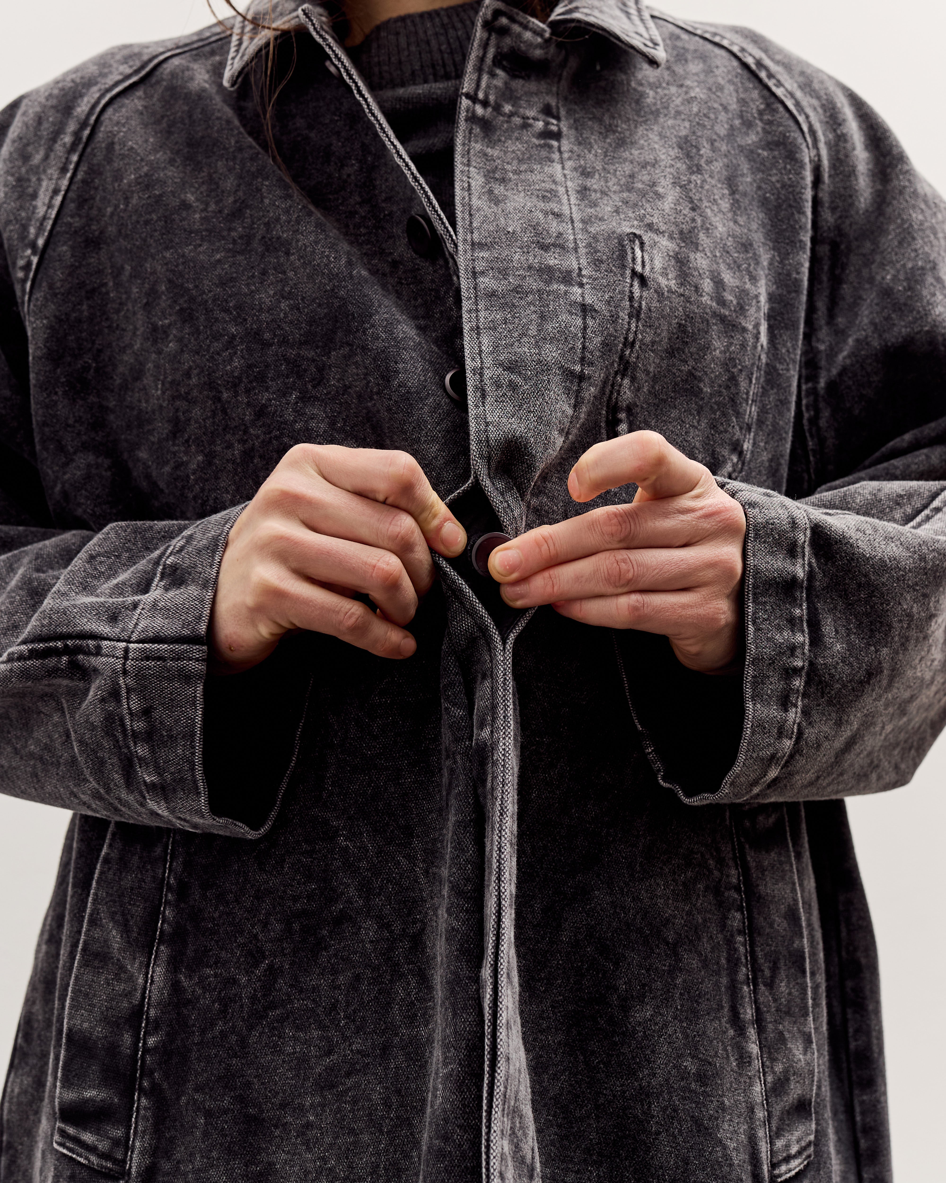 7115 by Szeki Fall Duster, Spotted Washed Black – Glasswing