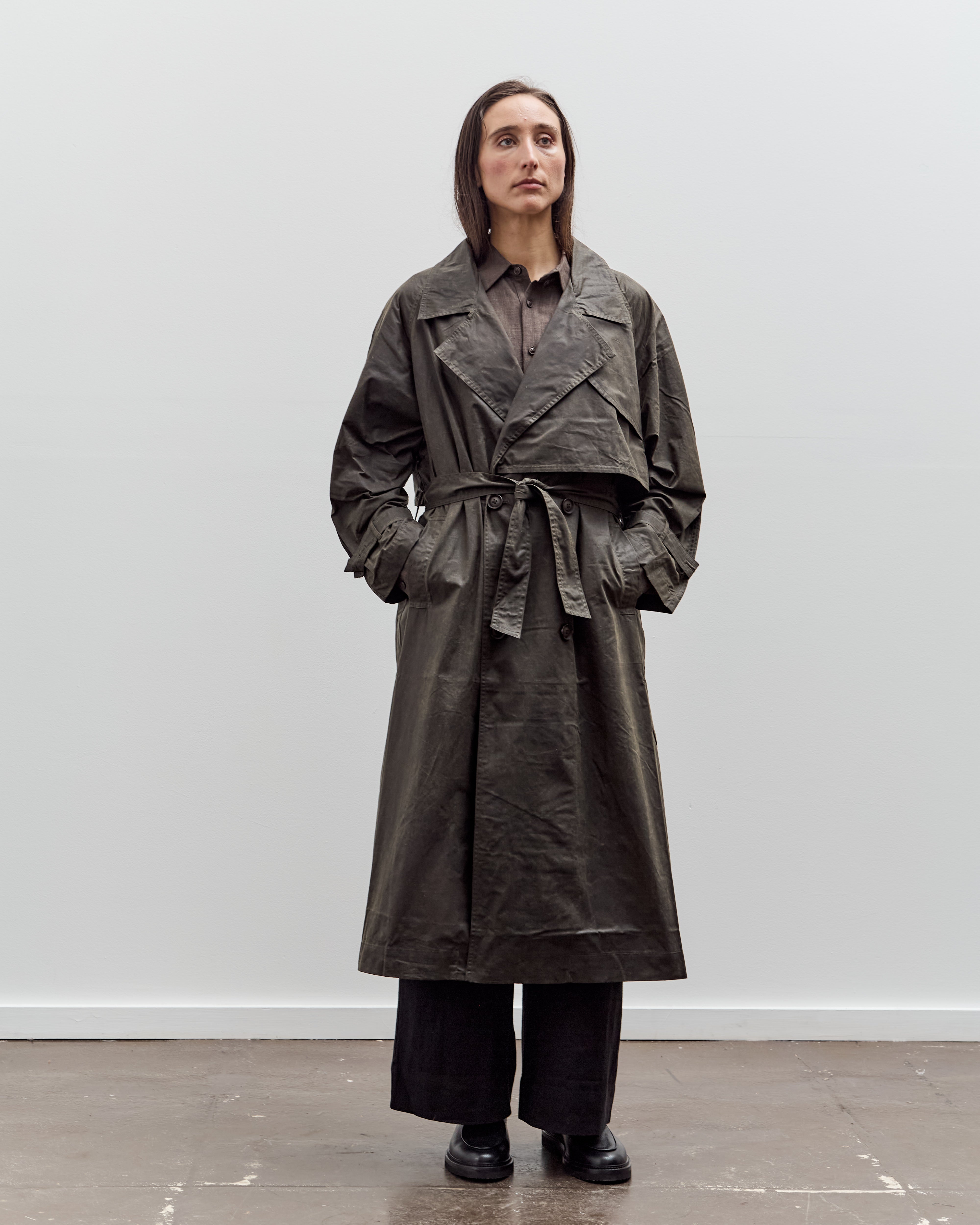 7115 by Szeki Long Rain Trench, Waxed Edition, Deep Olive – Glasswing