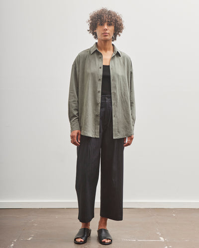 7115 by Szeki Signature Pleated Trouser, Faded Black