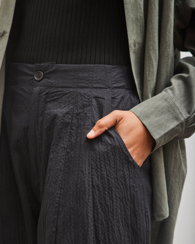 7115 by Szeki Signature Pleated Trouser, Faded Black