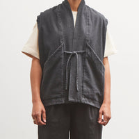 7115 by Szeki Sumo Vest, Faded Black