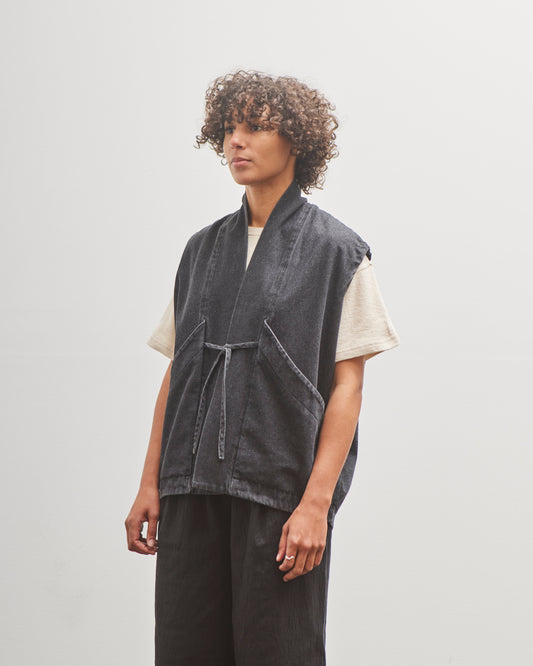 7115 by Szeki Sumo Vest, Faded Black