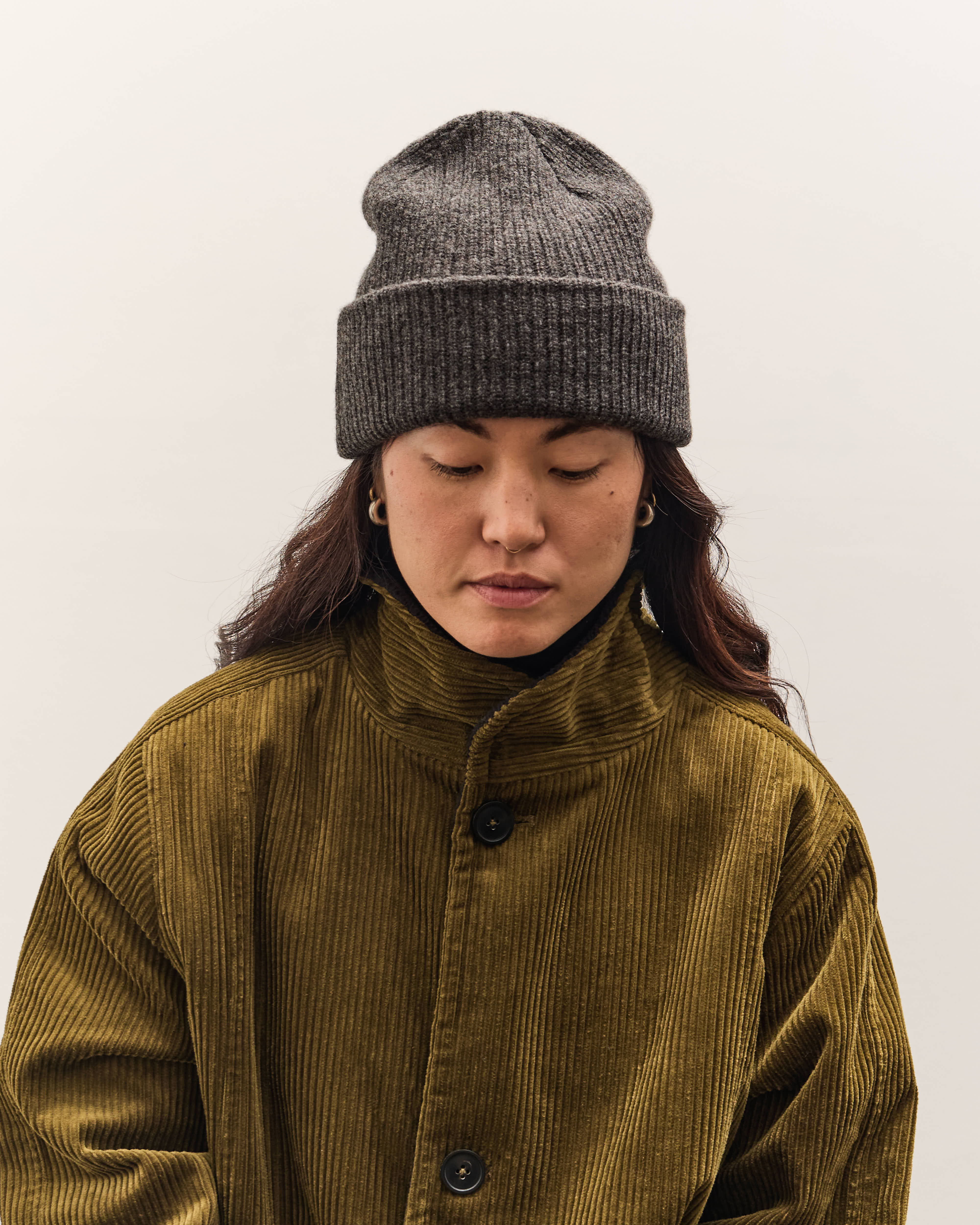 7115 by Szeki Signature Yak Beanie, Charcoal – Glasswing