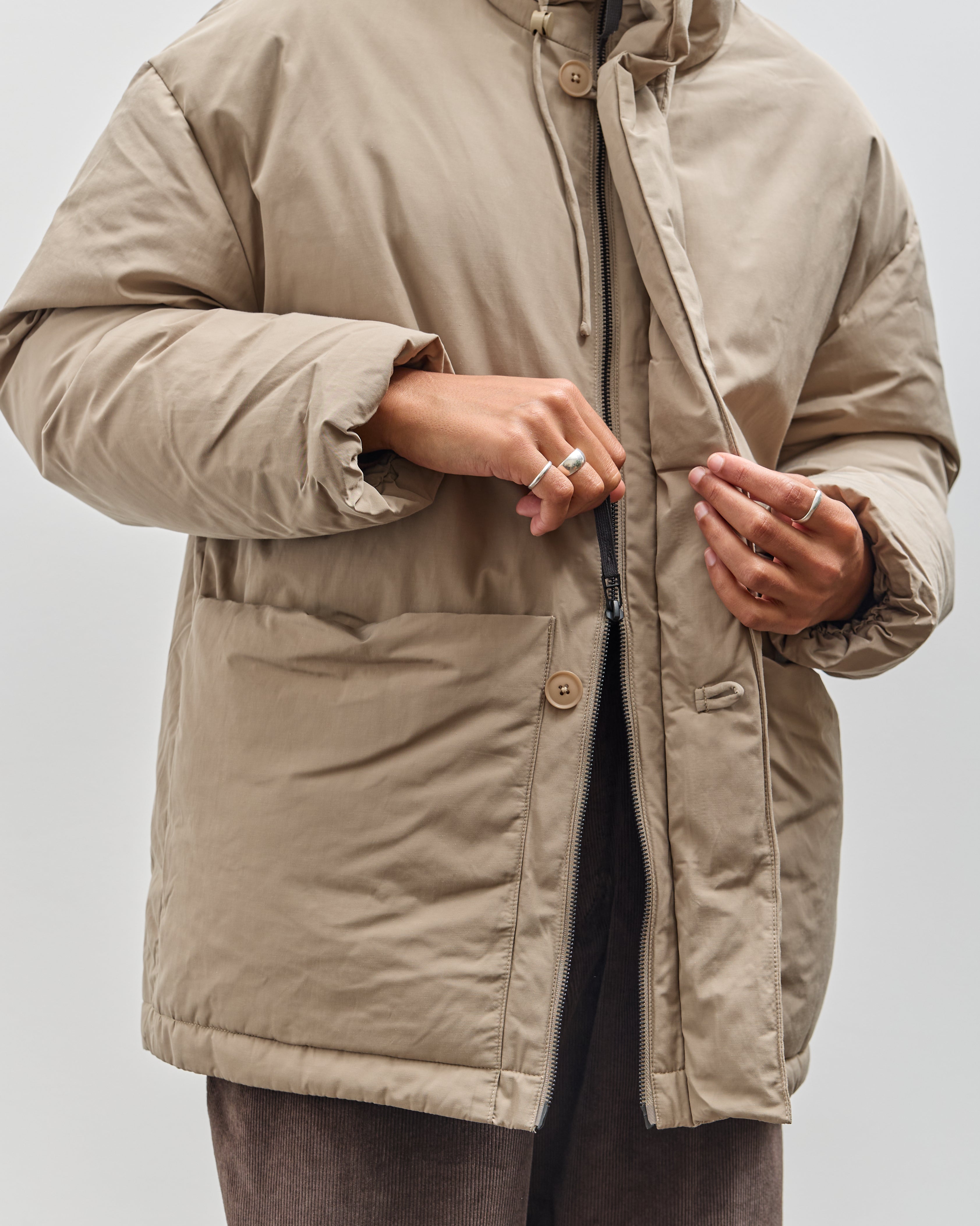 7115 by Szeki Hooded Puffer, Taupe – Glasswing