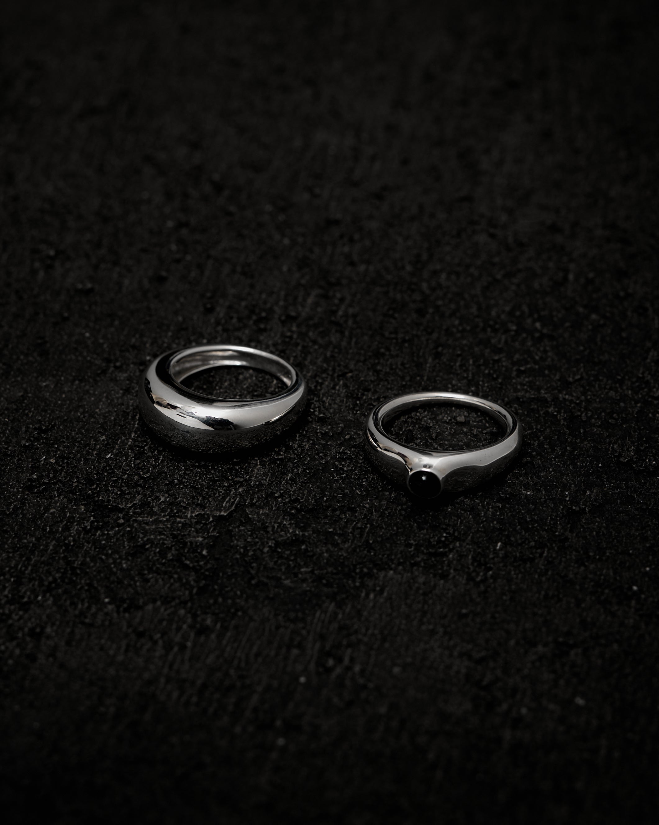 Agmes Domed Ring Set, Onyx – Glasswing