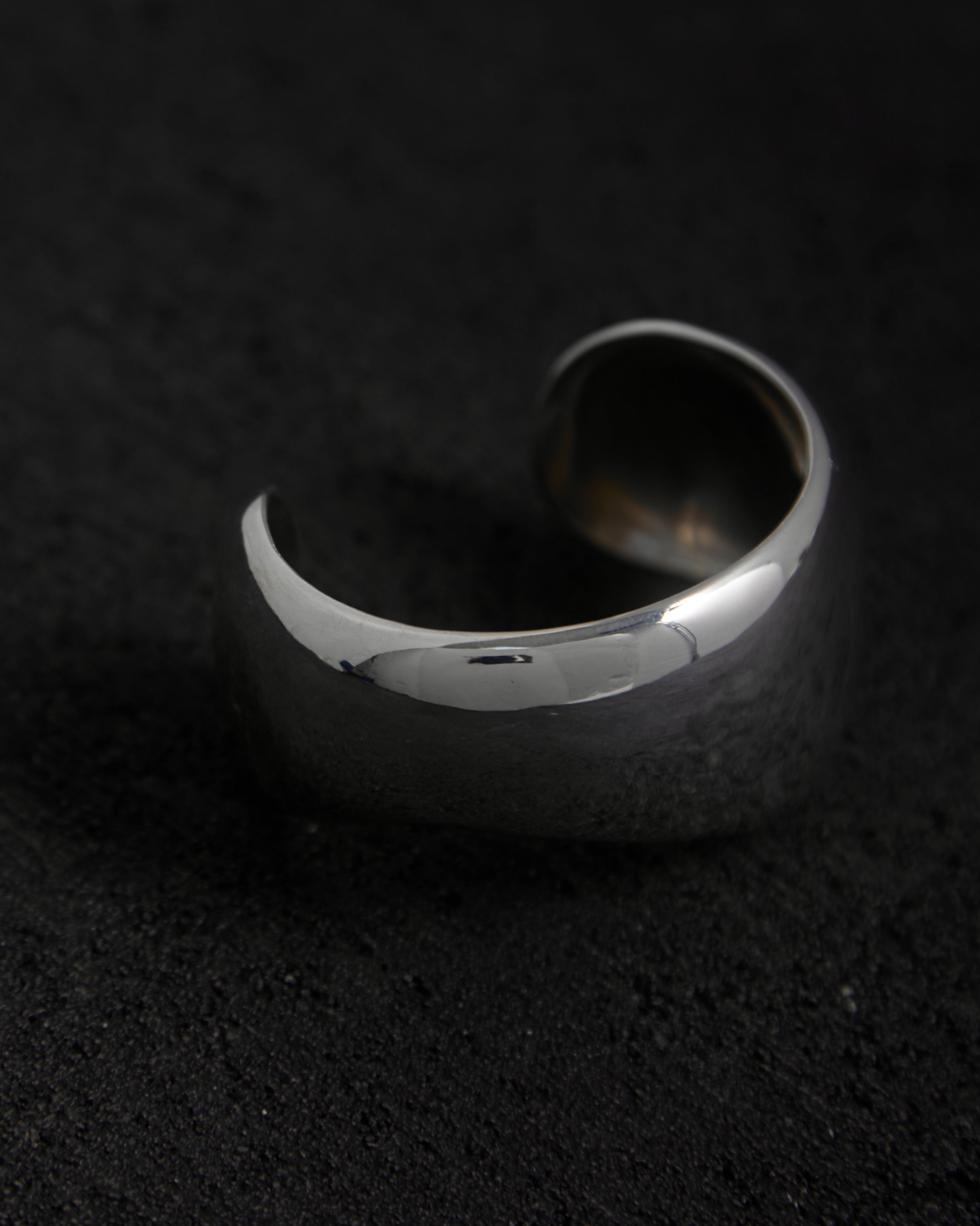 ＜ AGMES＞ JEAN CUFF バングル　定価137500円 Jean Cuff