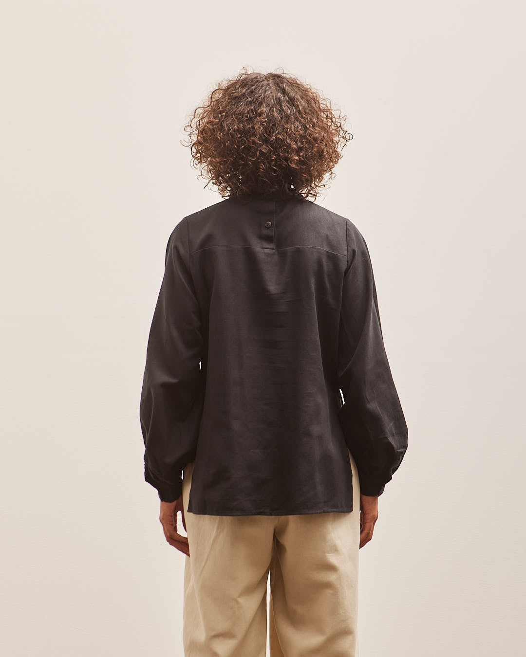 Black Crane Balloon Sleeve Blouse in Black