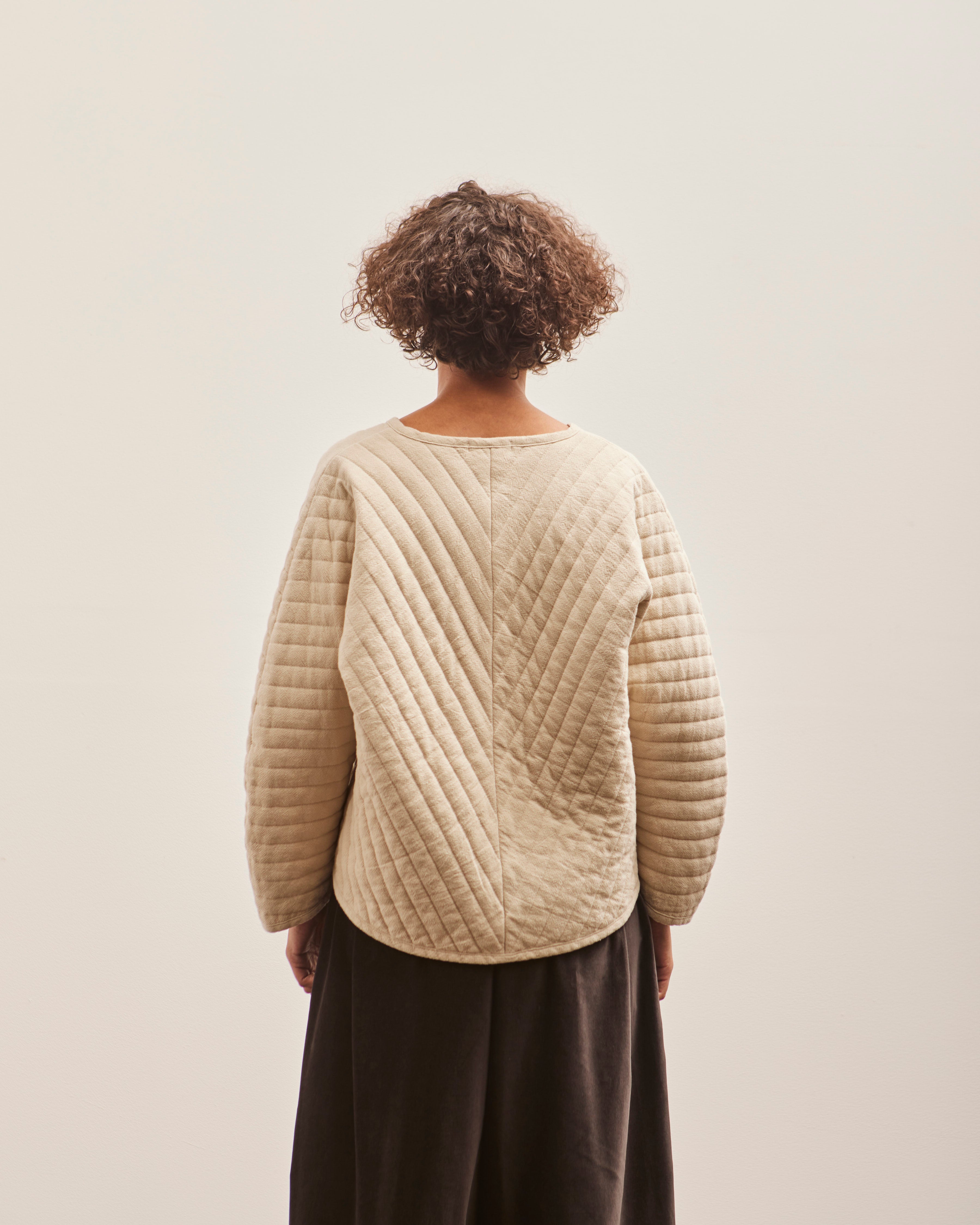 ワンピなど最旬ア！ Quilted Crane Black V Glasswing – Ivory Top, Neck トップス