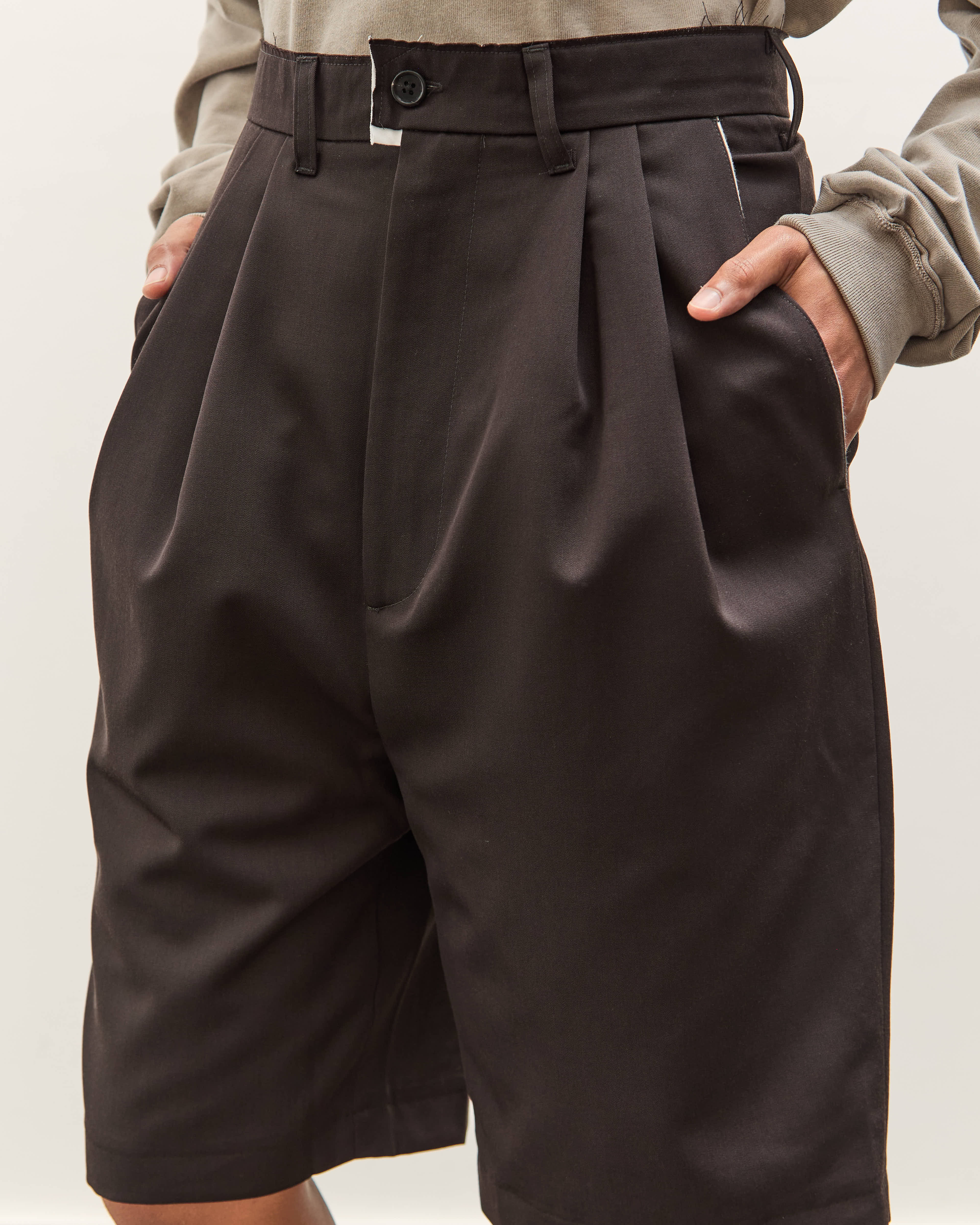 Camiel Fortgens Slim Suit Shorts, Faded Black – Glasswing