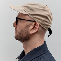Camiel Fortgens Cap, Sand