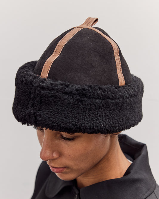 Suede Back Curly Contrast Panel Hat, Black/Tan