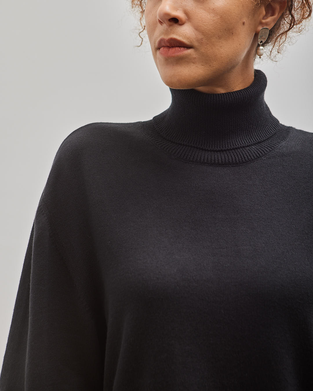 Cordera Cotton & Cashmere Turtleneck Sweater, Black | Glasswing