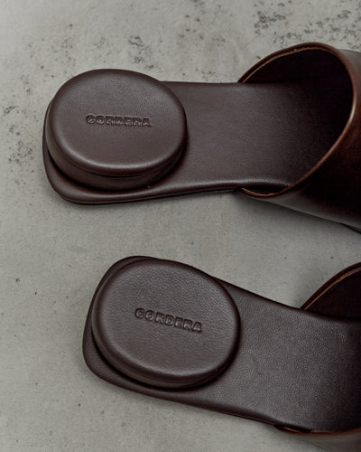 Cordera Estructura Mule, Hazelnut