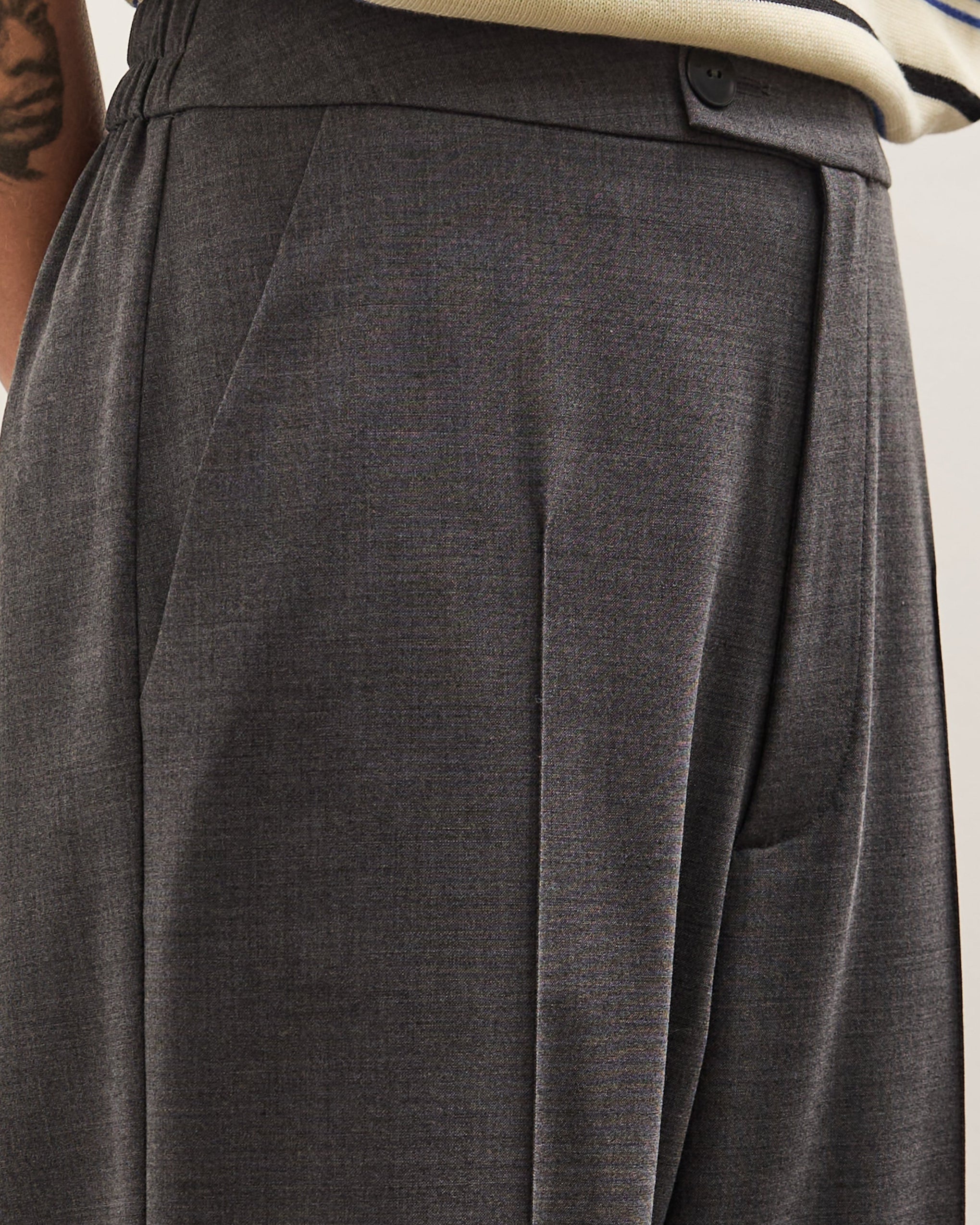 Cordera Tailoring Seam Pants, Grey – Glasswing