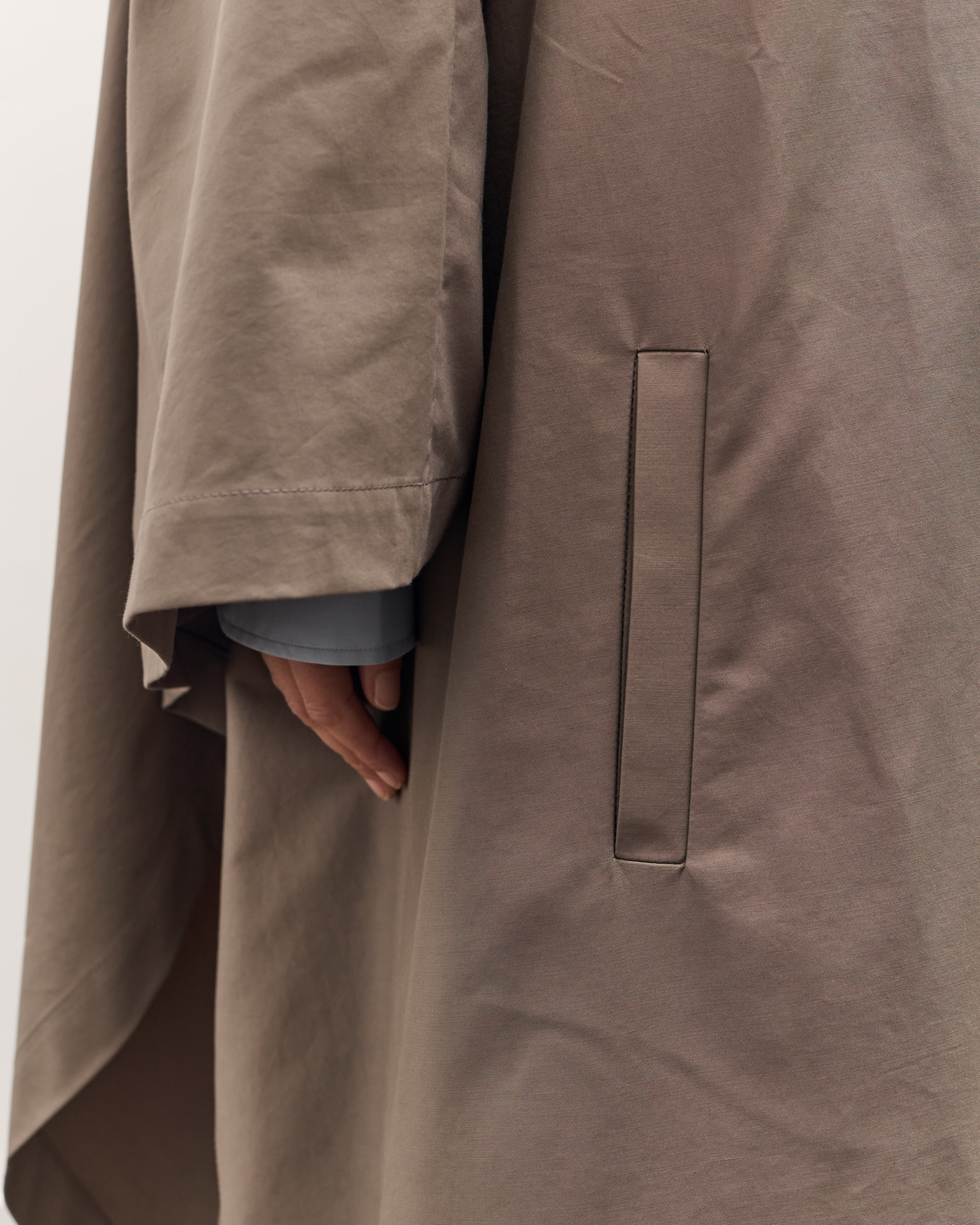 Cordera Cape, Cobblestone – Glasswing