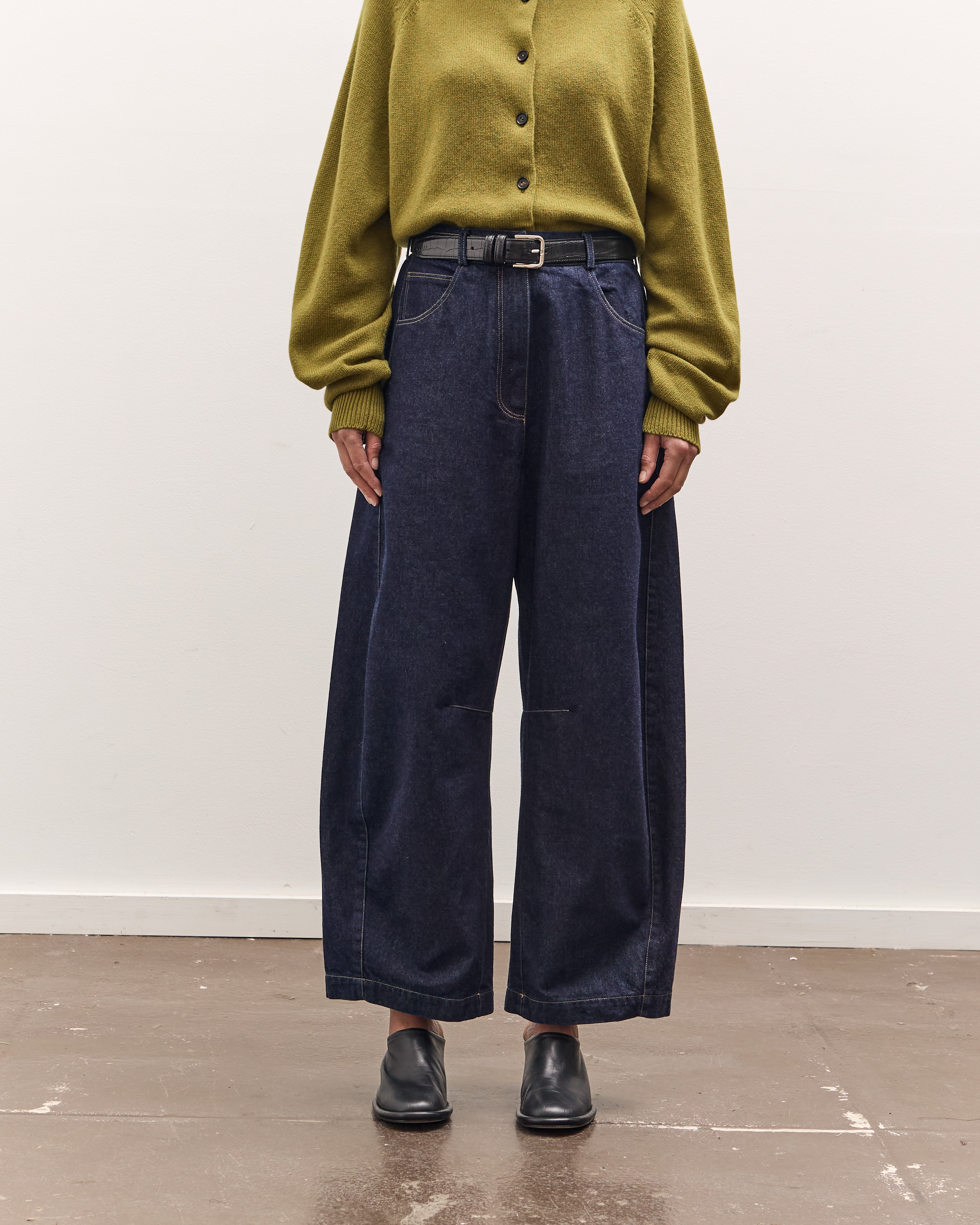 Cordera Curved Leg Pant – Glasswing