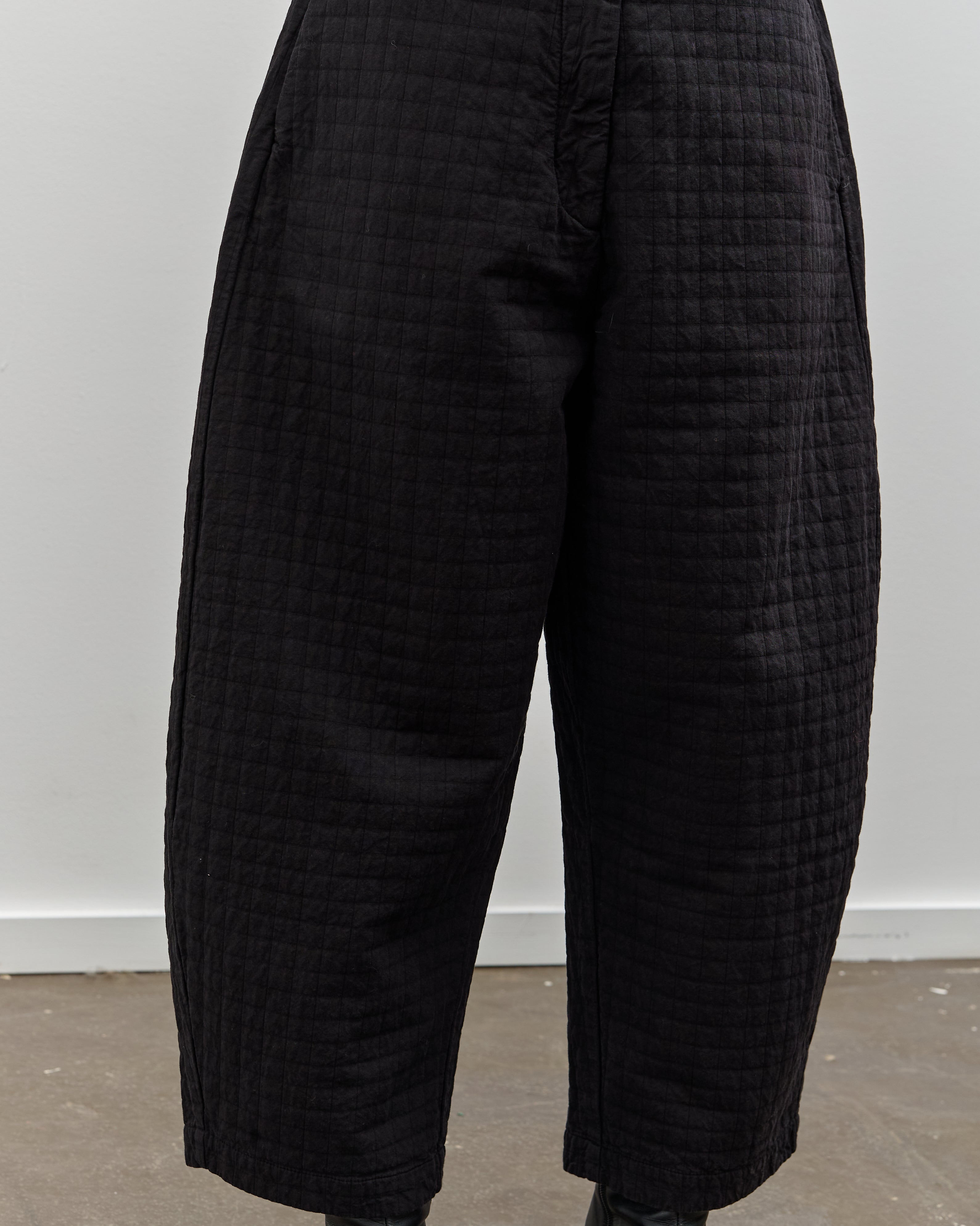 Cordera Padded Curved Pants, Black – Glasswing