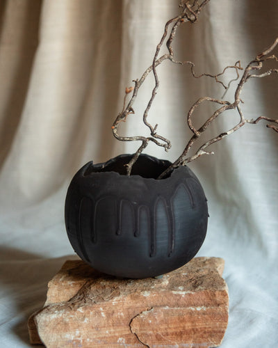 Alex Roby Onyx Drip Form No.2