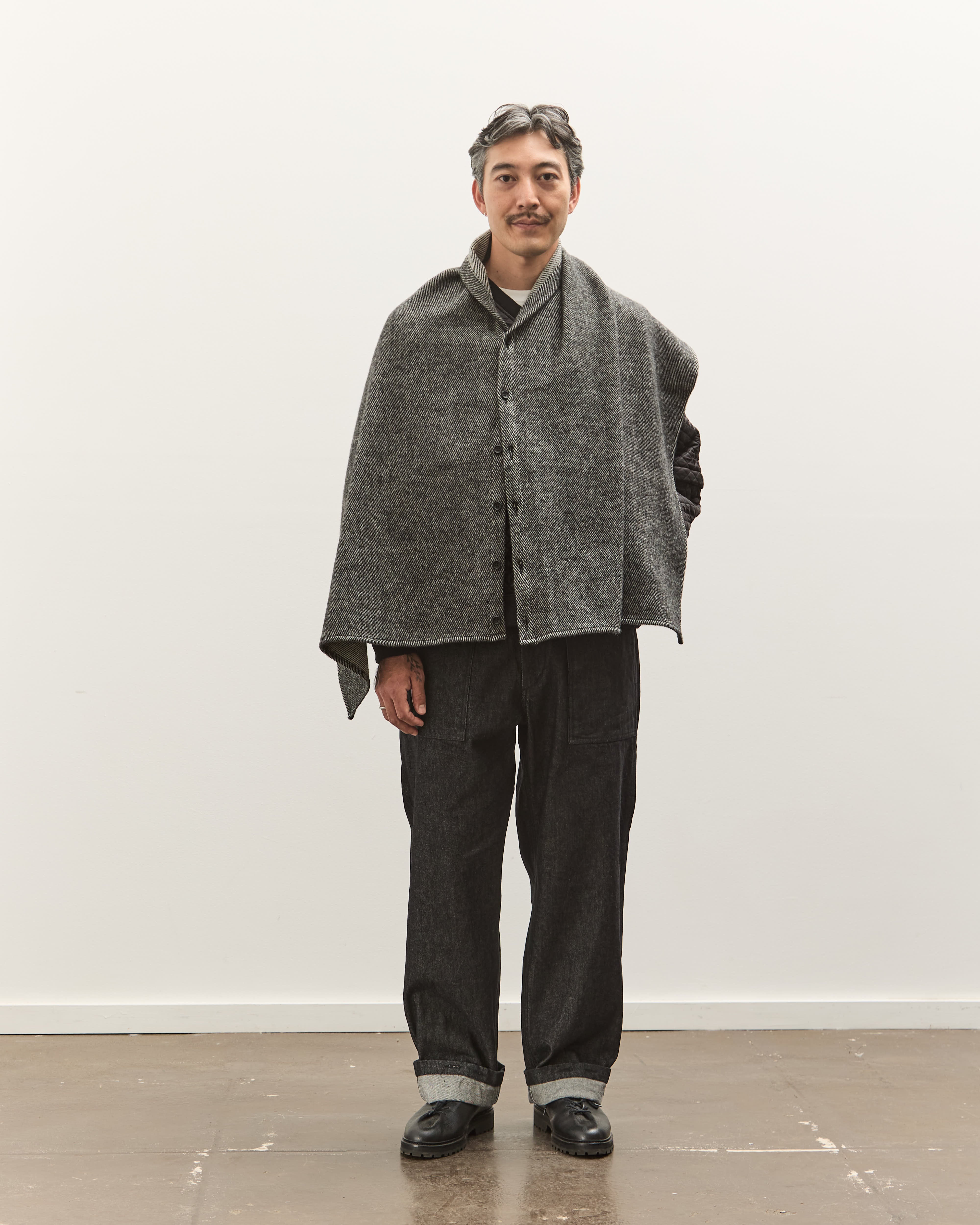 小物 ENGINEERED GARMENTS 21aw Button Shawl Engineered Garments Button Shawl, Black – Glasswing