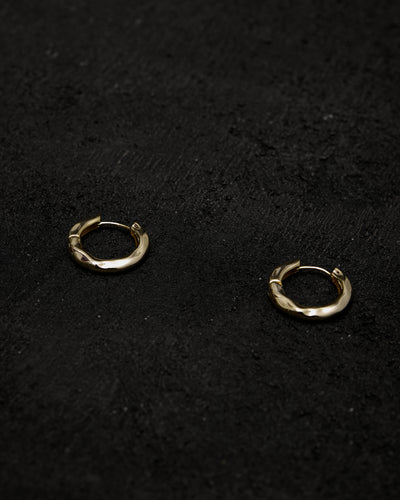 Machete Petite Wavy Hoops, Gold