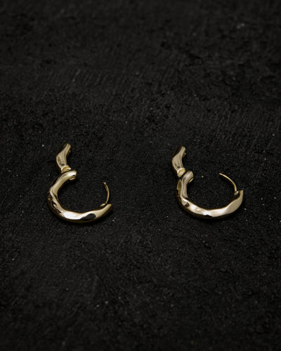 Machete Petite Wavy Hoops, Gold