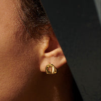 Agmes Gertrude Studs, Gold