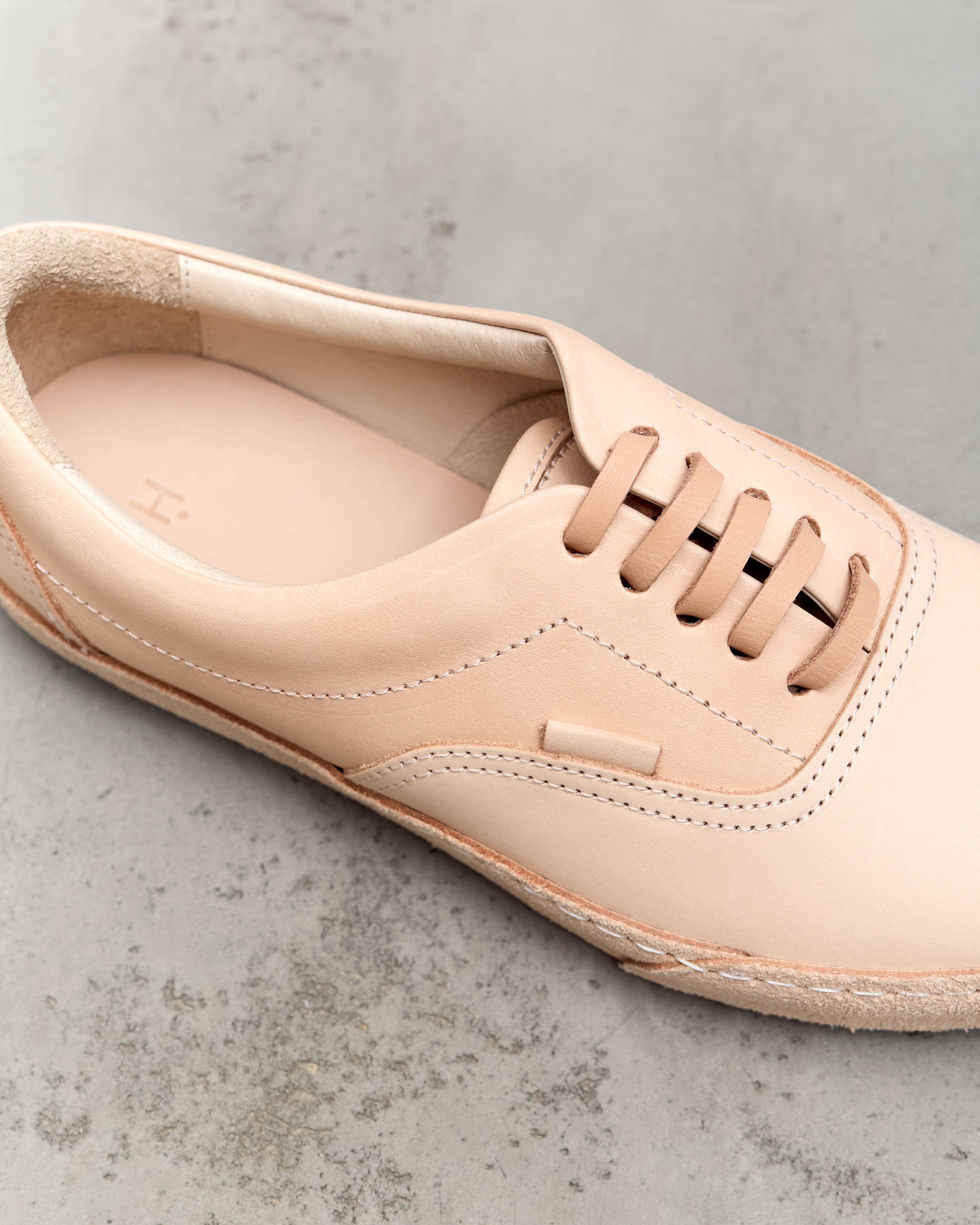 Hender Scheme Manual Industrial Products 04, Natural – Glasswing