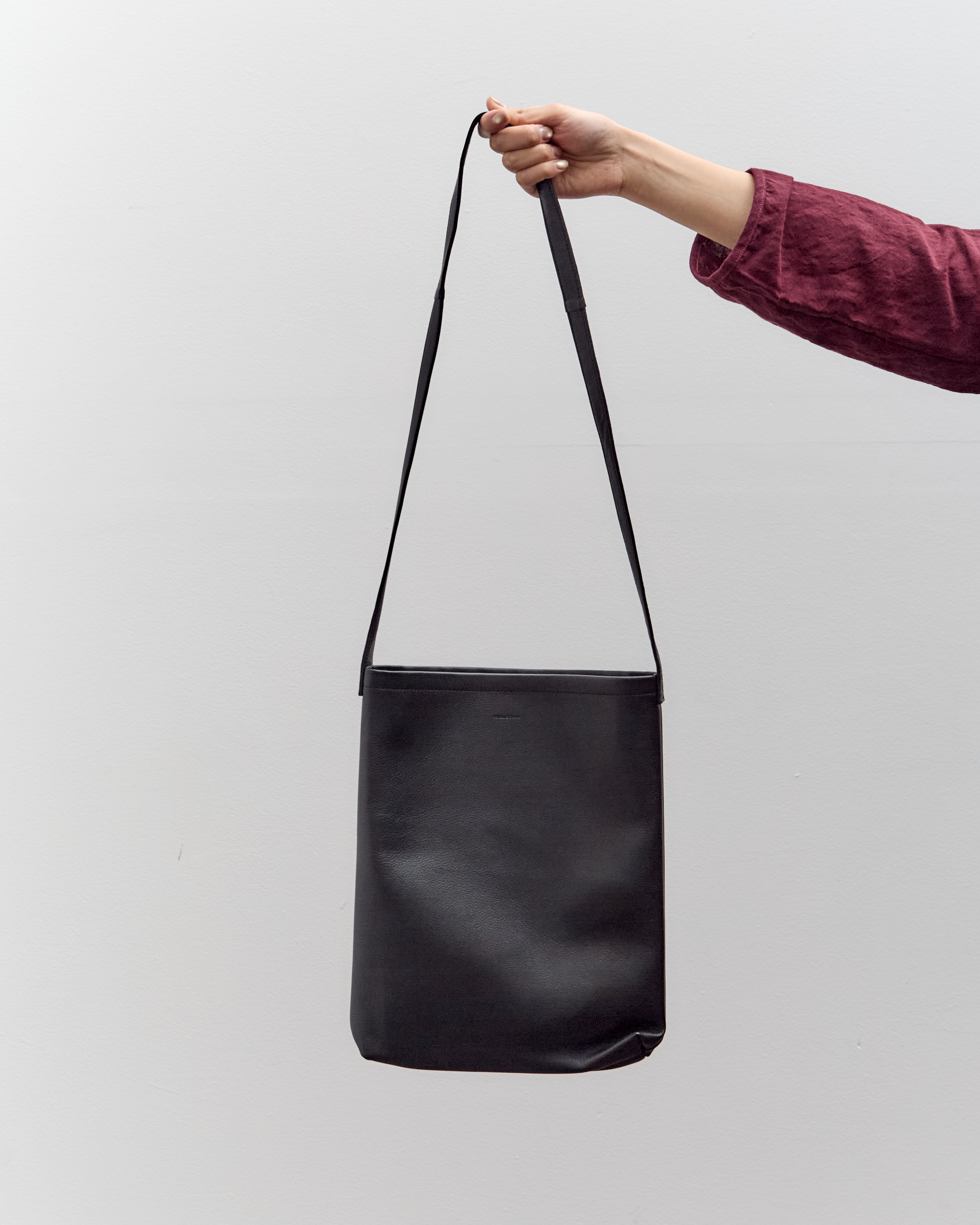 Cow Shoulder Bag, Black – Glasswing