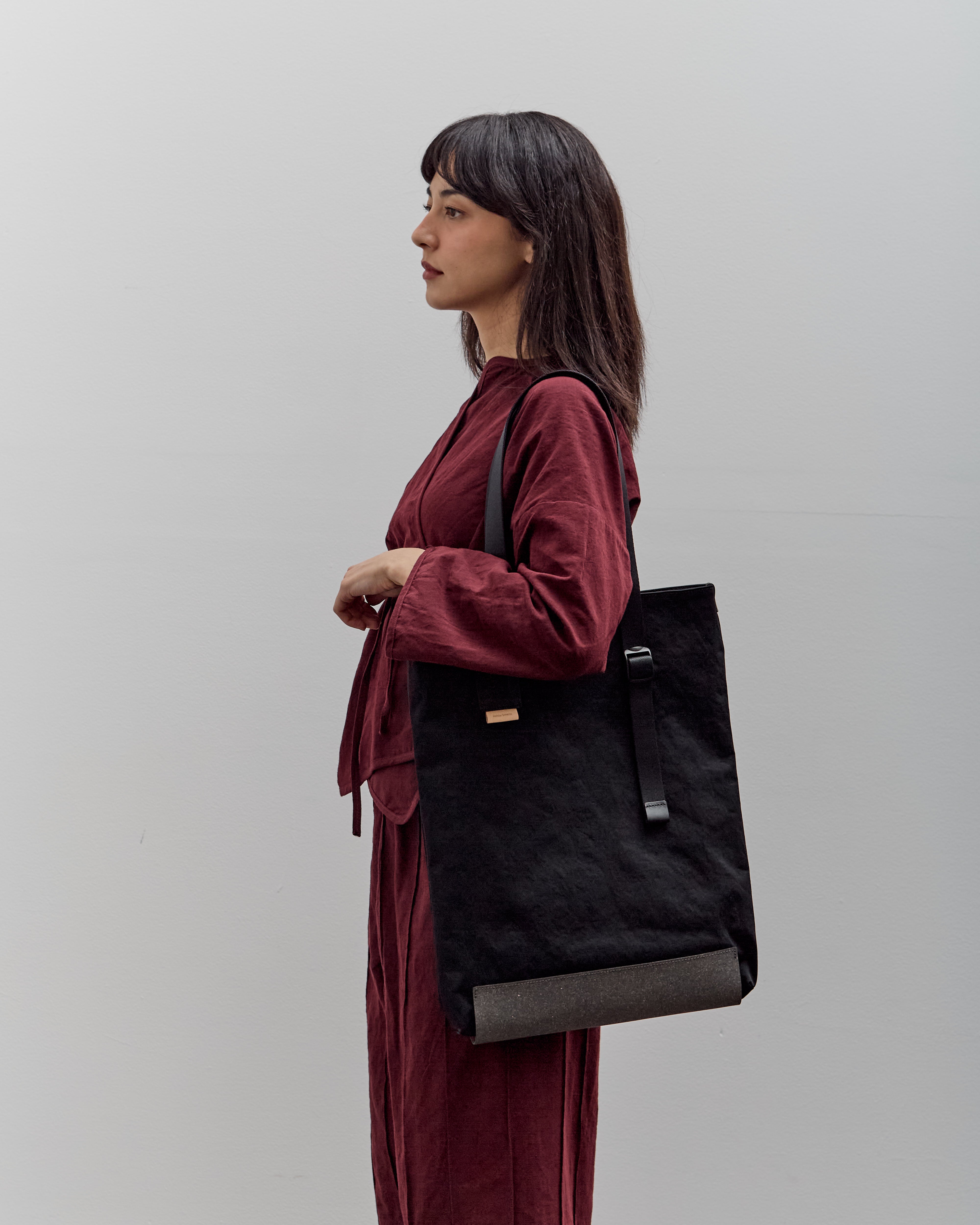 Hender Scheme Two Way Tote, Black – Glasswing