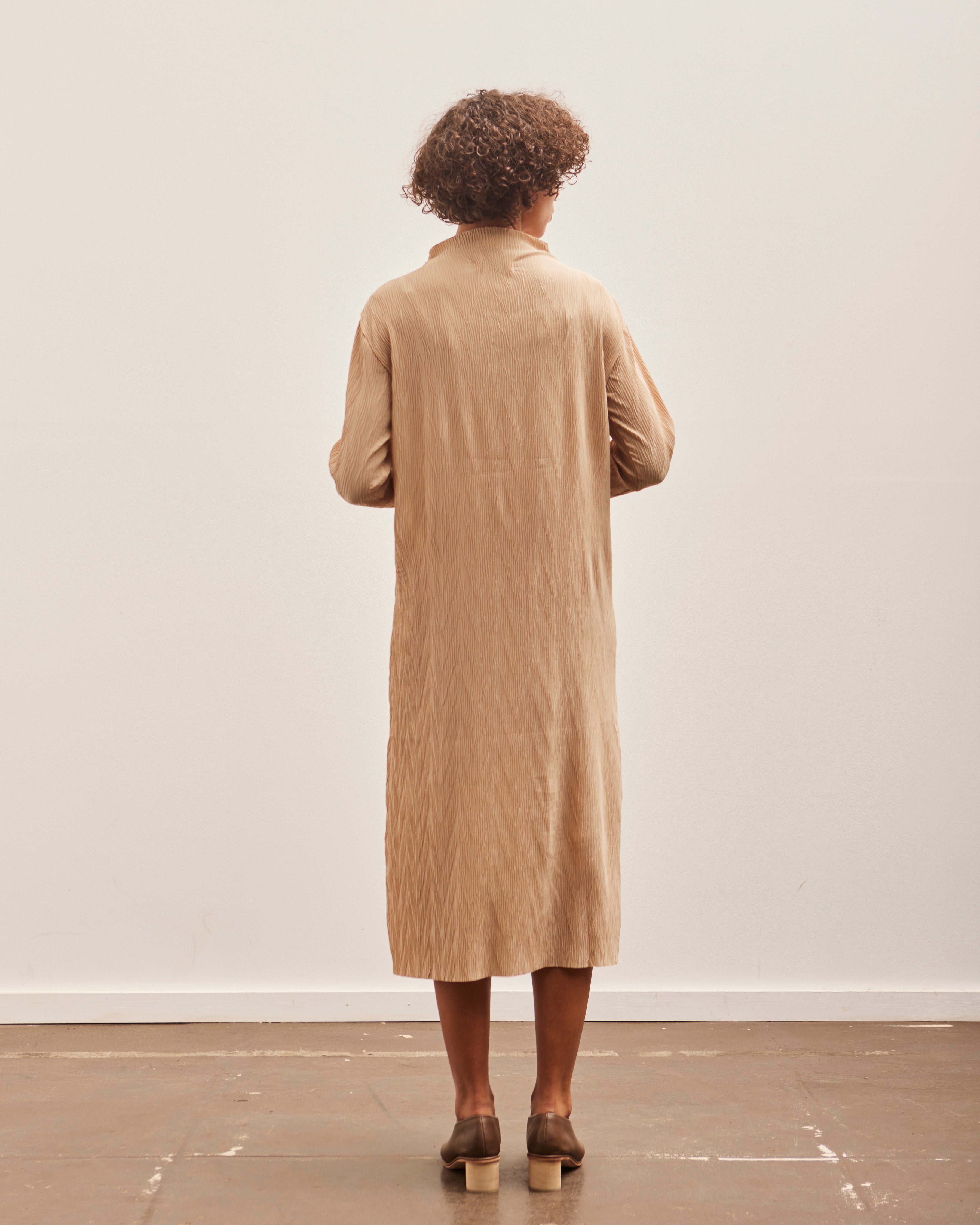 Henrik Vibskov Neptune Plisse Dress, Warm Sand – Glasswing