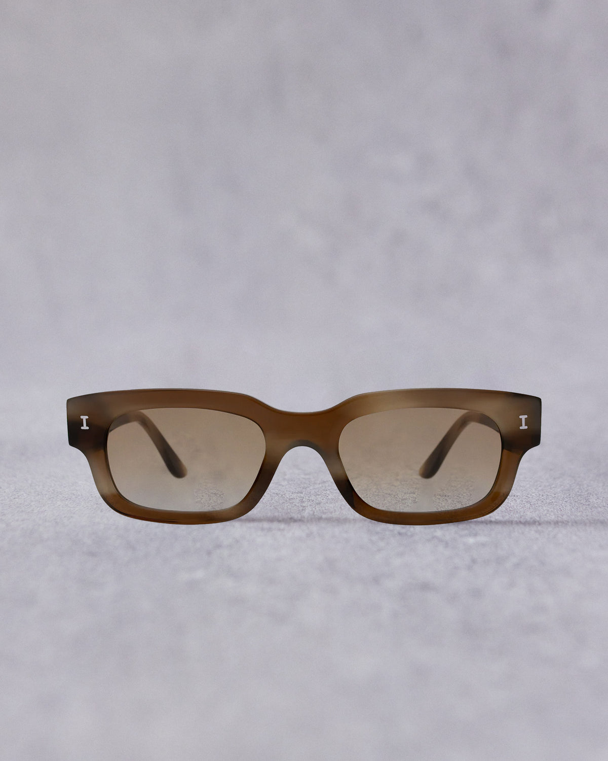 Illesteva Cali E Sunglasses Illesteva Cali E Sunglasses In White / Guava See Through  main image 2