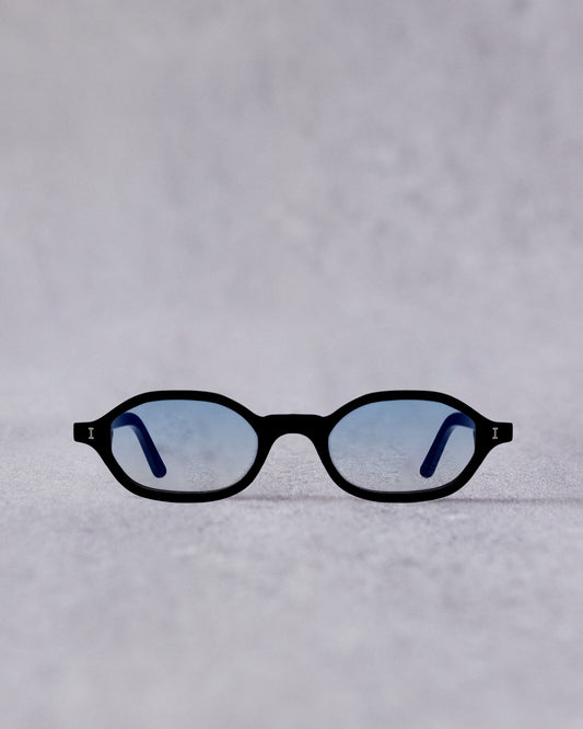 Illesteva Munich Sunglasses, Black/Blue