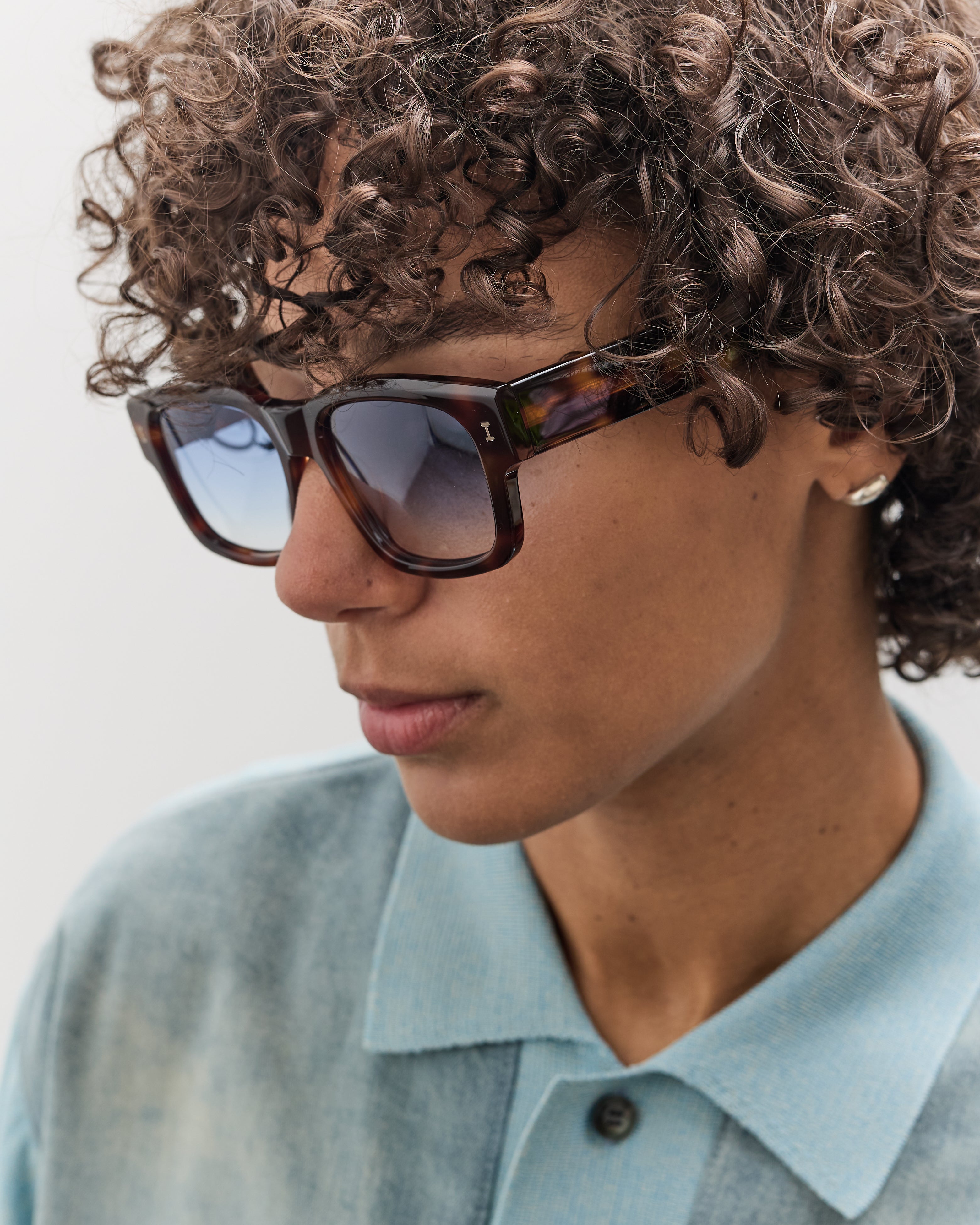 Illesteva Vito Sunglasses, Havana/Blue – Glasswing